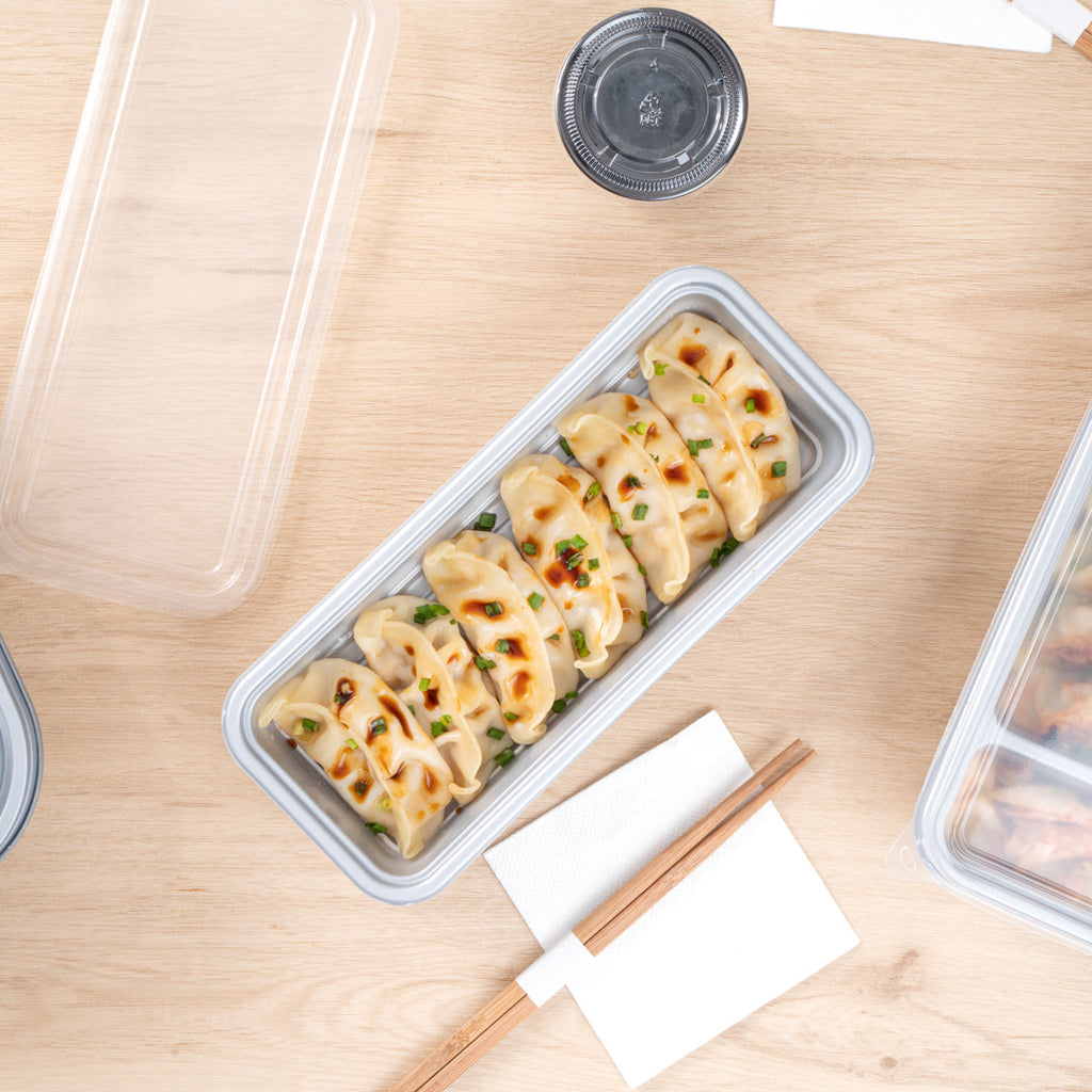 Futura 20 oz Silver Plastic Catering Container - with Clear Lid, Microwavable - 8 3/4" x 3 3/4" x 1 3/4" - 100 count box