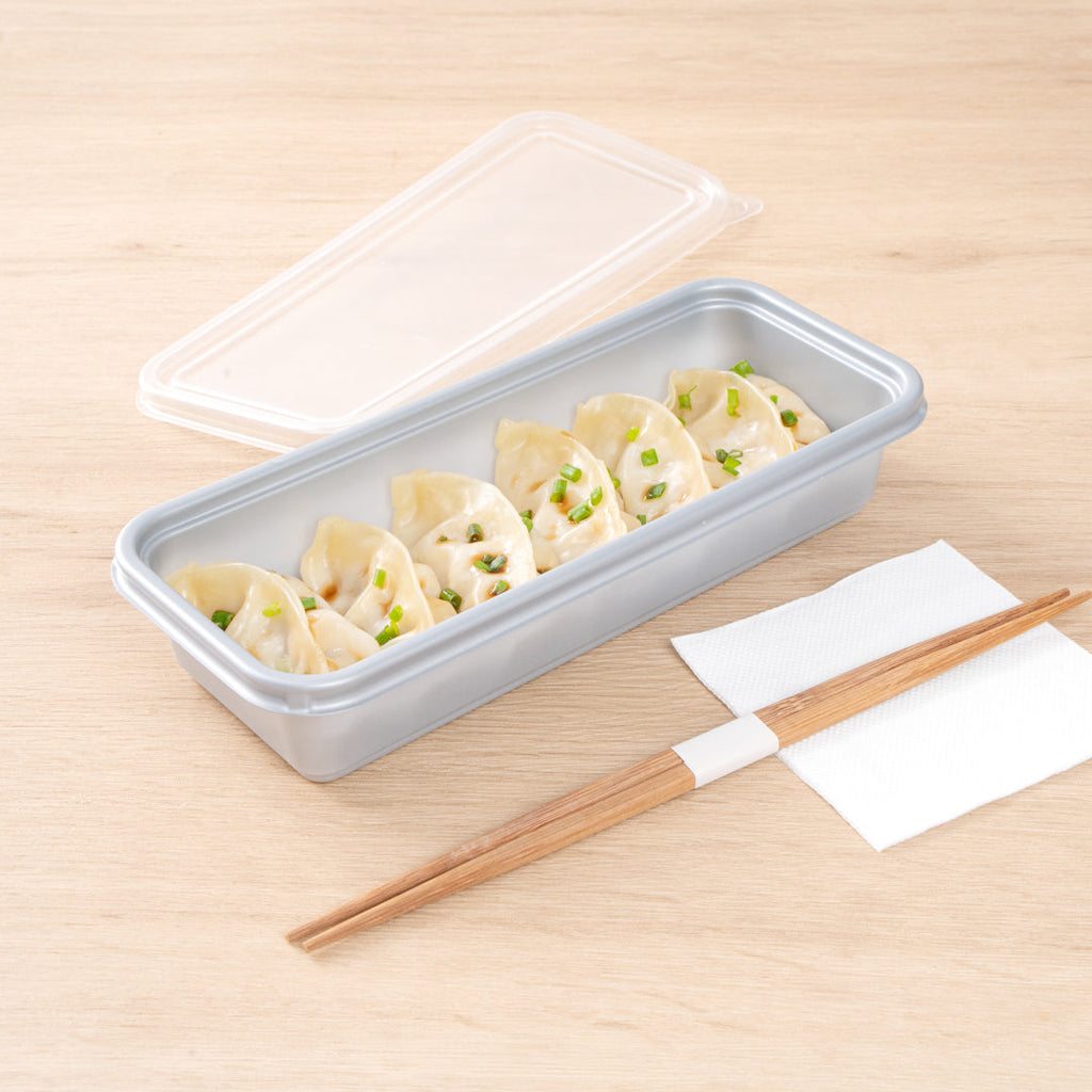 Futura 20 oz Silver Plastic Catering Container - with Clear Lid, Microwavable - 8 3/4" x 3 3/4" x 1 3/4" - 100 count box