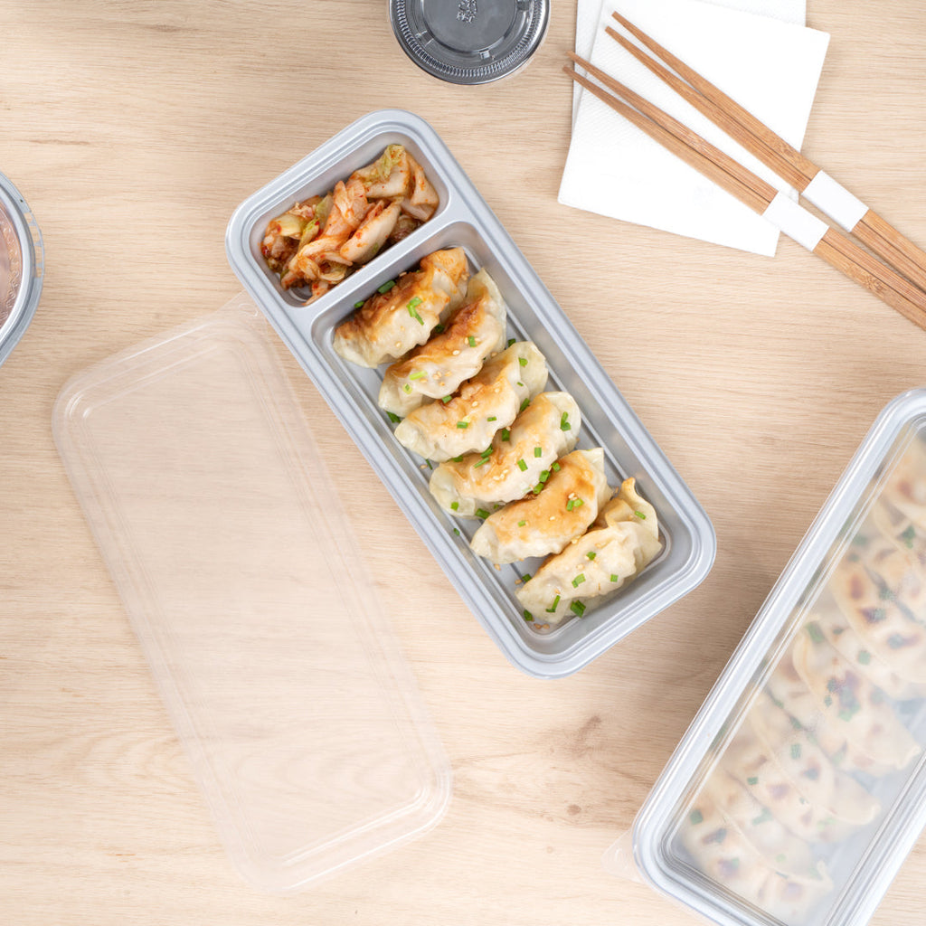 Futura 20 oz Silver Plastic 2-Compartment Catering Container - with Clear Lid, Microwavable - 8 3/4" x 3 3/4" x 1 3/4" - 100 count box