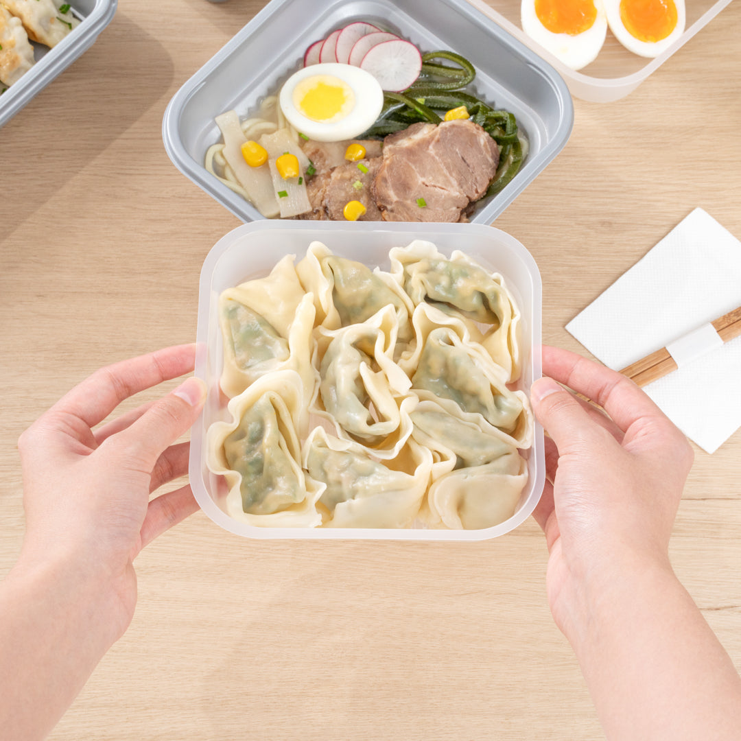 Futura 14 oz Clear Plastic Insert Tray - Fits 34 oz Bowl, Microwavable - 100 count box