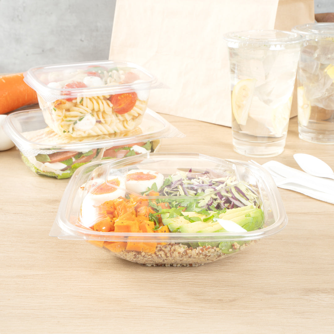 Thermo Tek 25 oz Square Clear Plastic Take Out Salad Bowl - with Lid, Anti-Fog - 7 1/2" x 7 1/2" x 2 3/4" - 100 count box