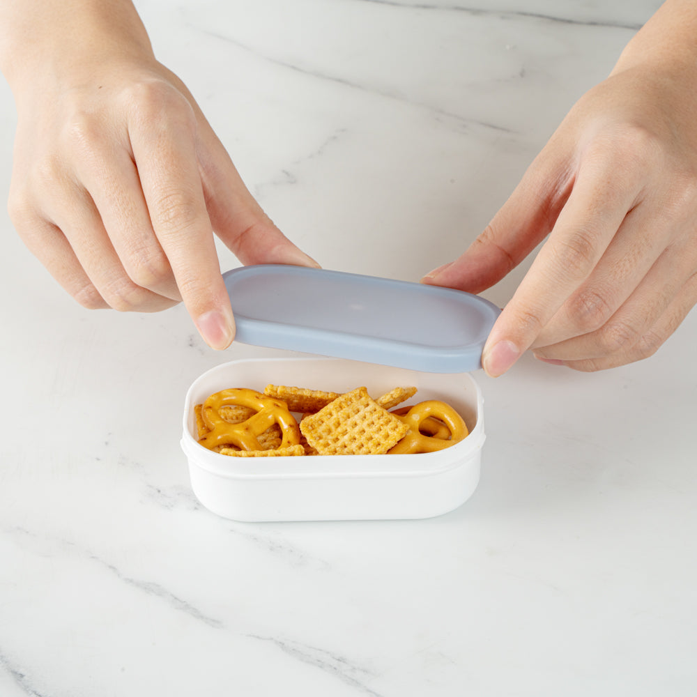 Bento Tek 3 oz White Buddha Box Snack / Sauce Container - with Blue Lid - 3 3/4" x 2 1/4" x 1 1/4" - 4 count box