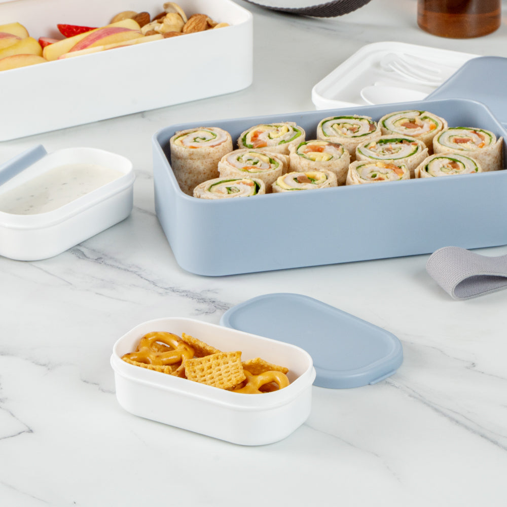 Bento Tek 3 oz White Buddha Box Snack / Sauce Container - with Blue Lid - 3 3/4" x 2 1/4" x 1 1/4" - 4 count box