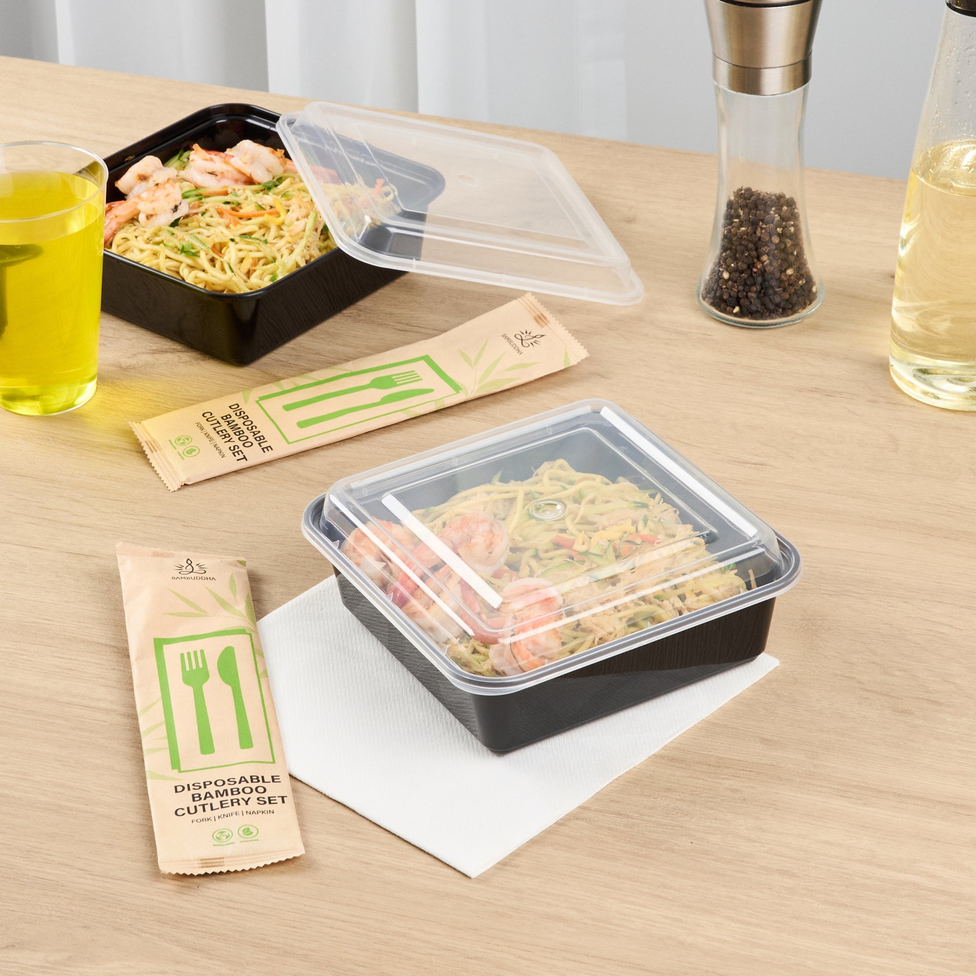 Thermo Tek 32 oz Square Black Plastic Take Out Container - with Lid - 7" x 7" x 2 1/2" - 100 count box