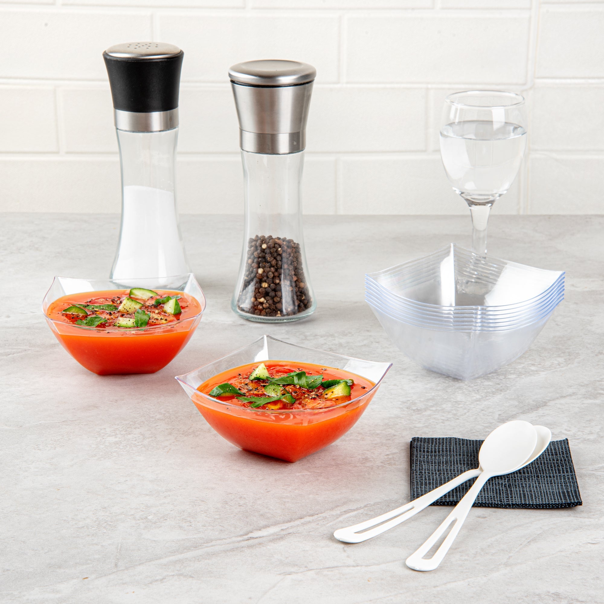 Moderna 8 oz Square Clear Plastic Bowl - 4 1/2" x 4 1/2" x 2" - 100 count box