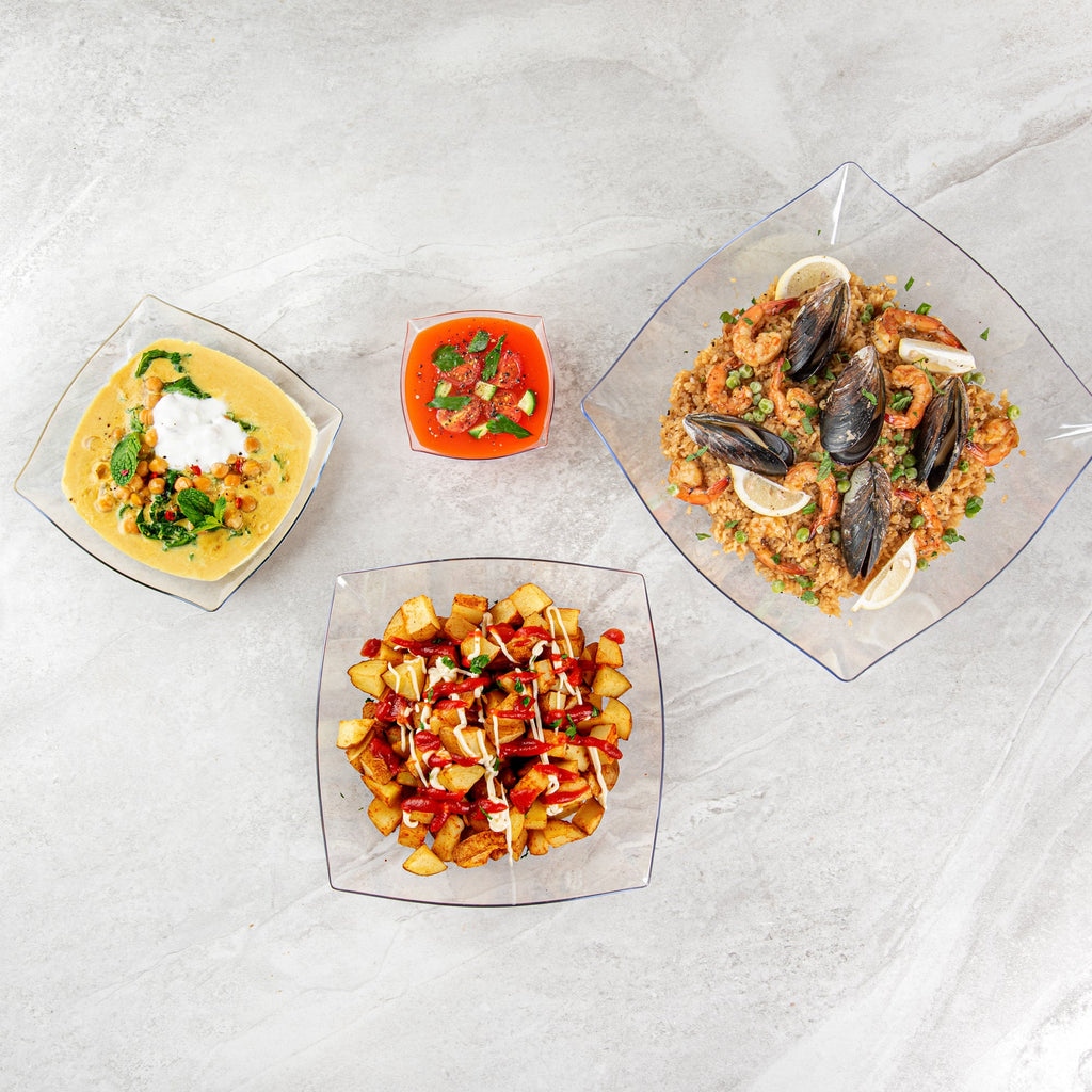 Moderna 64 oz Square Clear Plastic Serving Bowl - 9 3/4" x 9 3/4" x 3" - 100 count box