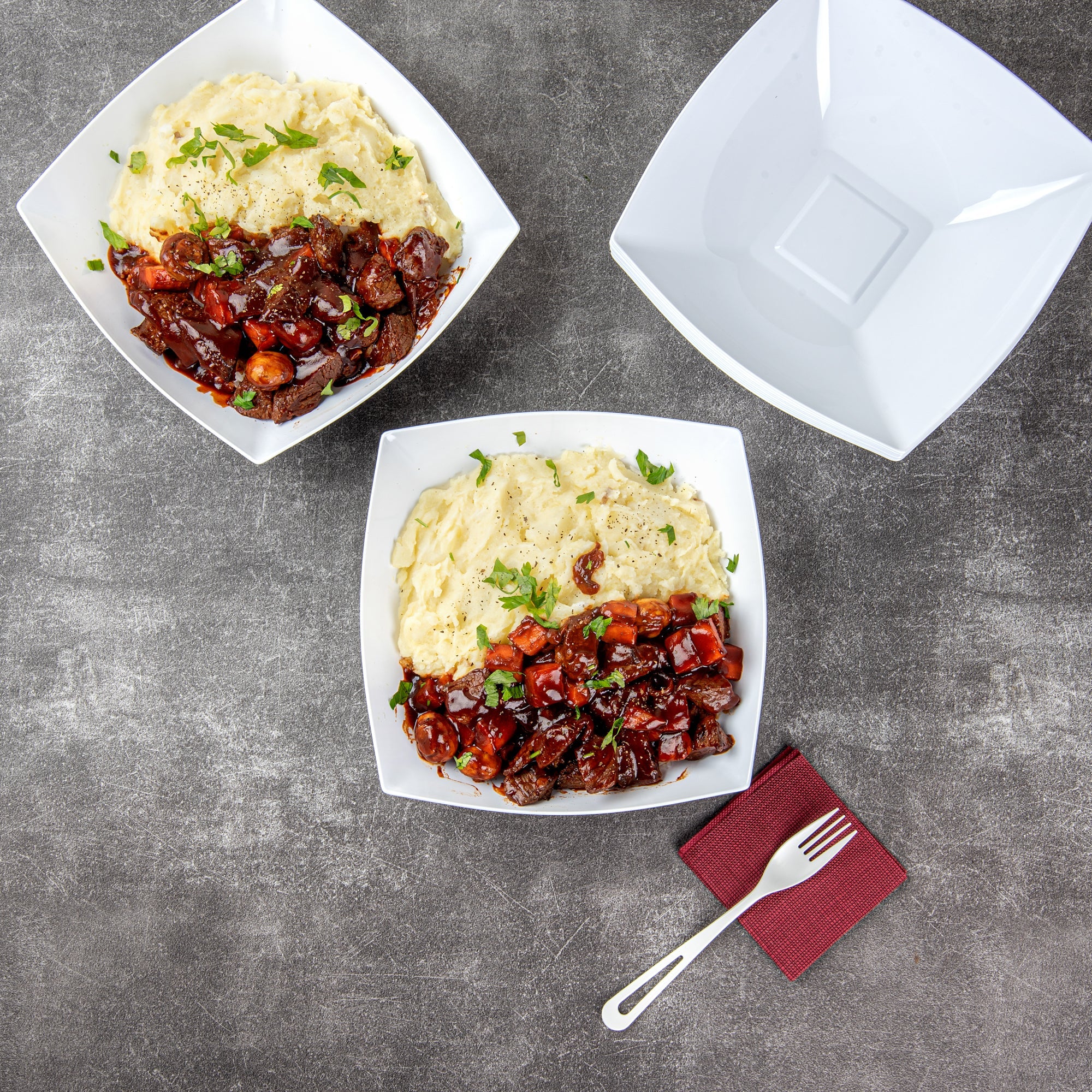 Moderna 64 oz Square White Plastic Serving Bowl - 9 3/4" x 9 3/4" x 3" - 100 count box