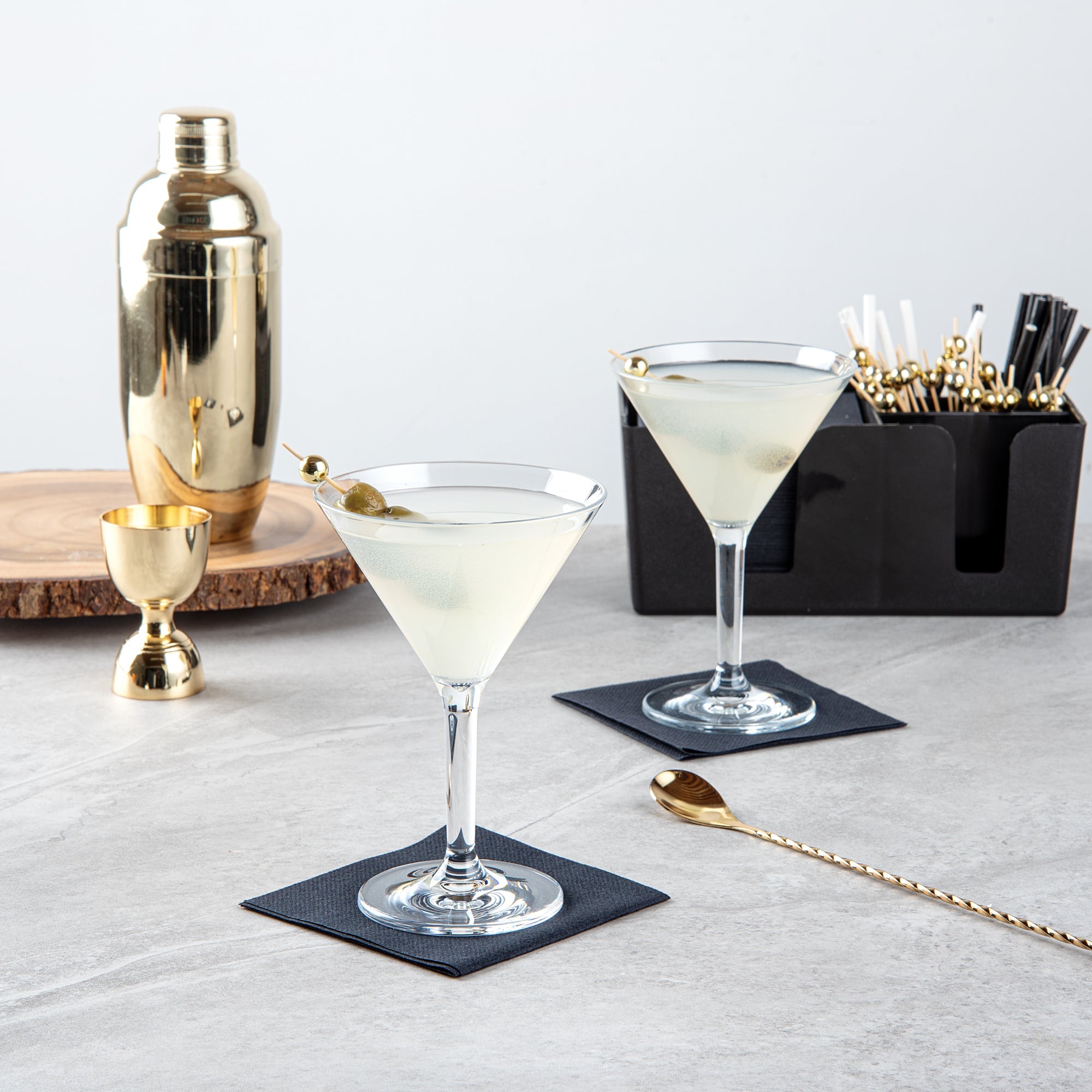 Bev Tek 10 oz Polycarbonate Cocktail Martini Glass - 4 1/2" x 4 1/2" x 6 1/2" - 6 count box