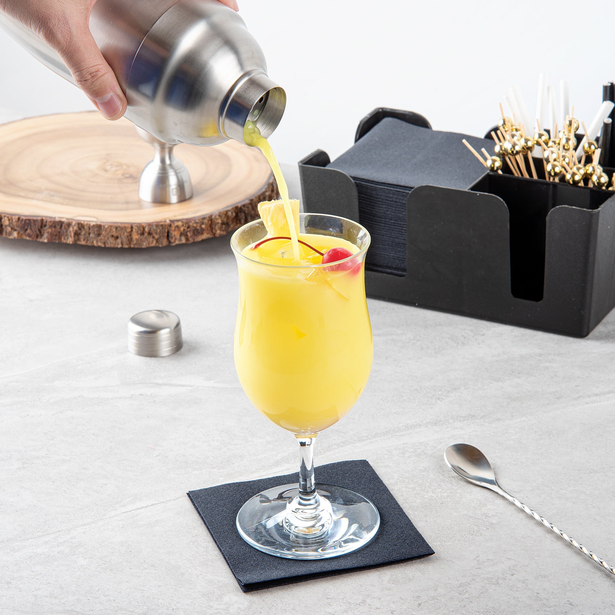 Bev Tek 13 oz Polycarbonate Poco Grande / Pina Colada Glass - 3 1/2" x 3 1/2" x 7 1/2" - 6 count box