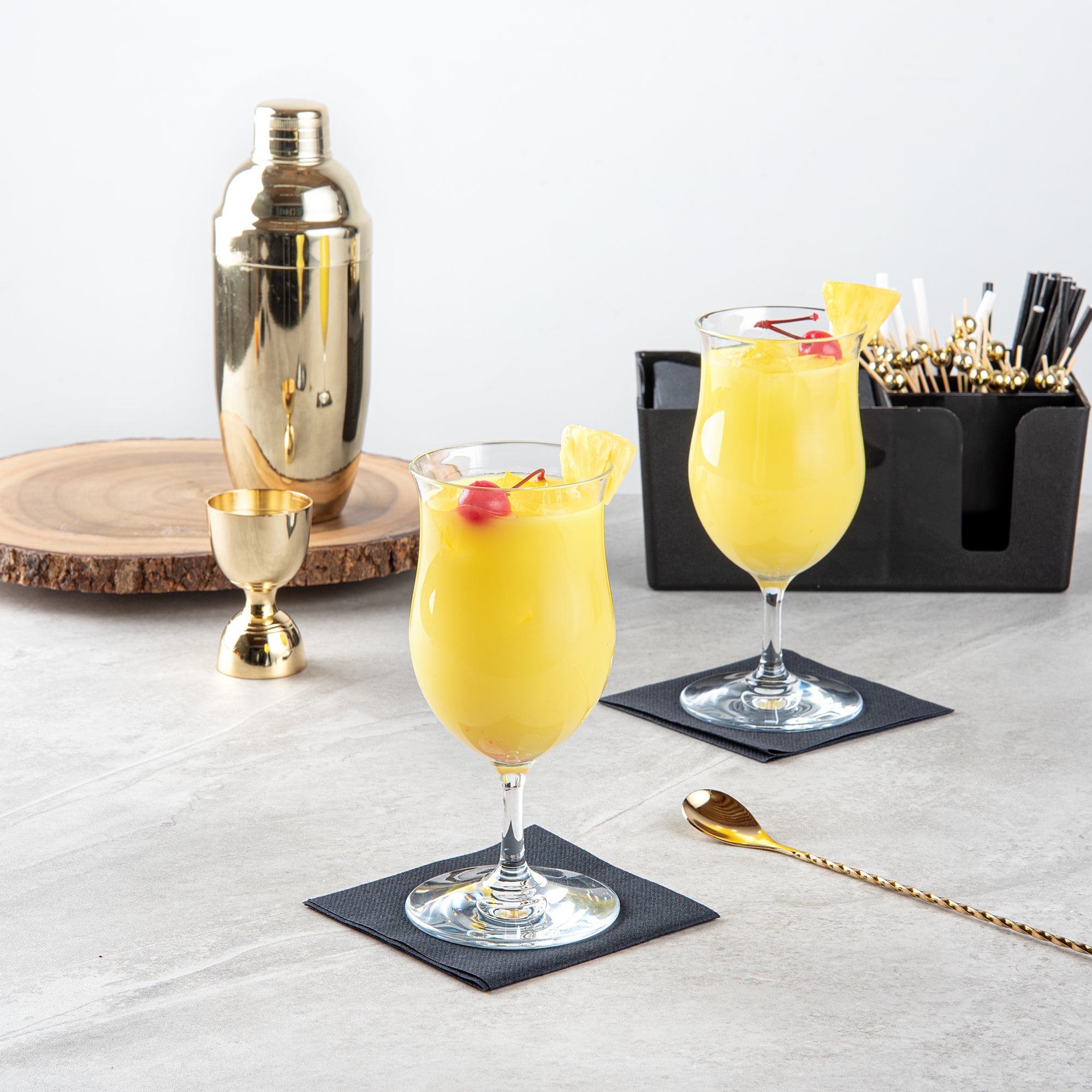 Bev Tek 13 oz Polycarbonate Poco Grande / Pina Colada Glass - 3 1/2" x 3 1/2" x 7 1/2" - 48 count box