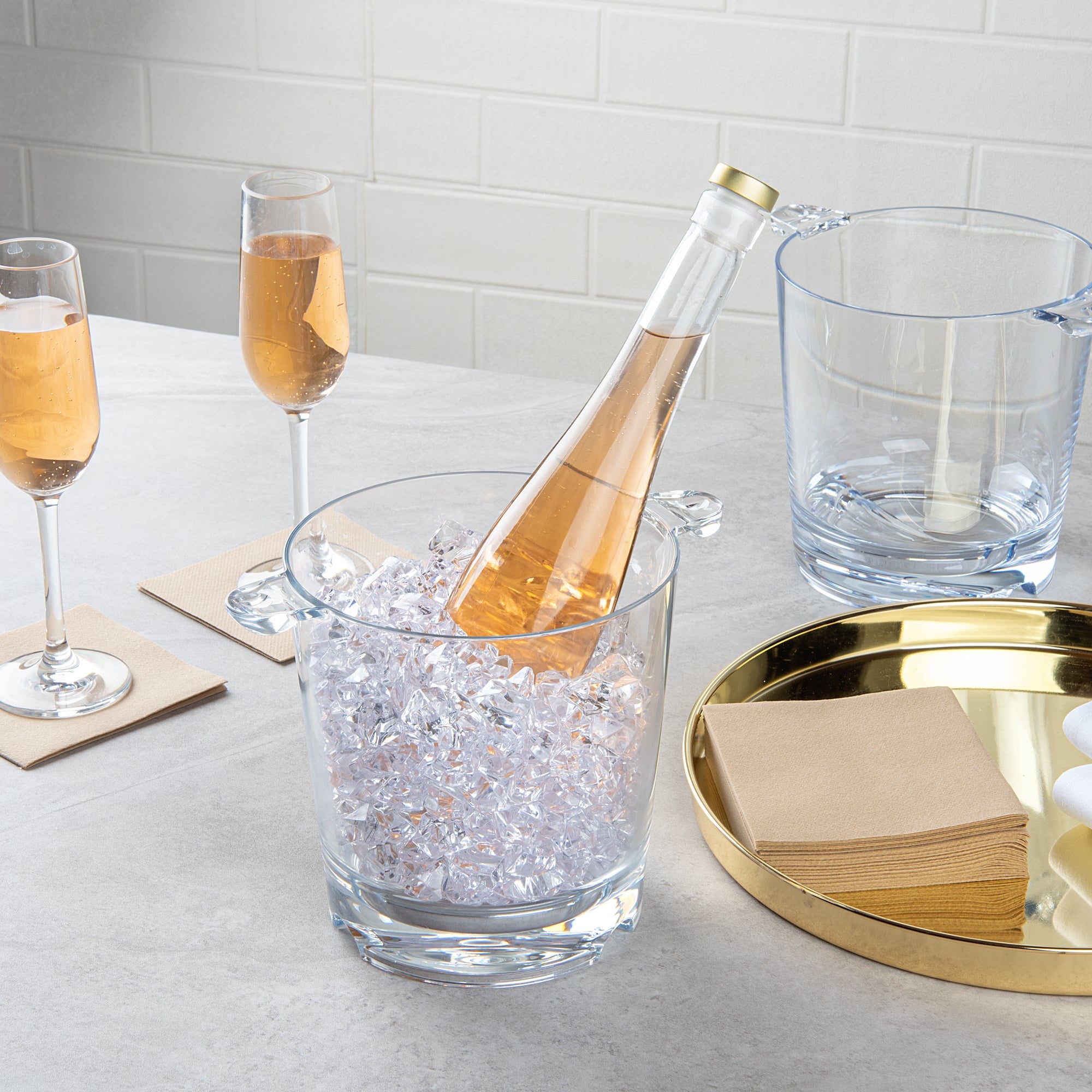 Bar Lux 2.4 qt Clear Plastic Ice / Champagne Bucket - 9" x 6 1/2" x 6 3/4" - 1 count box