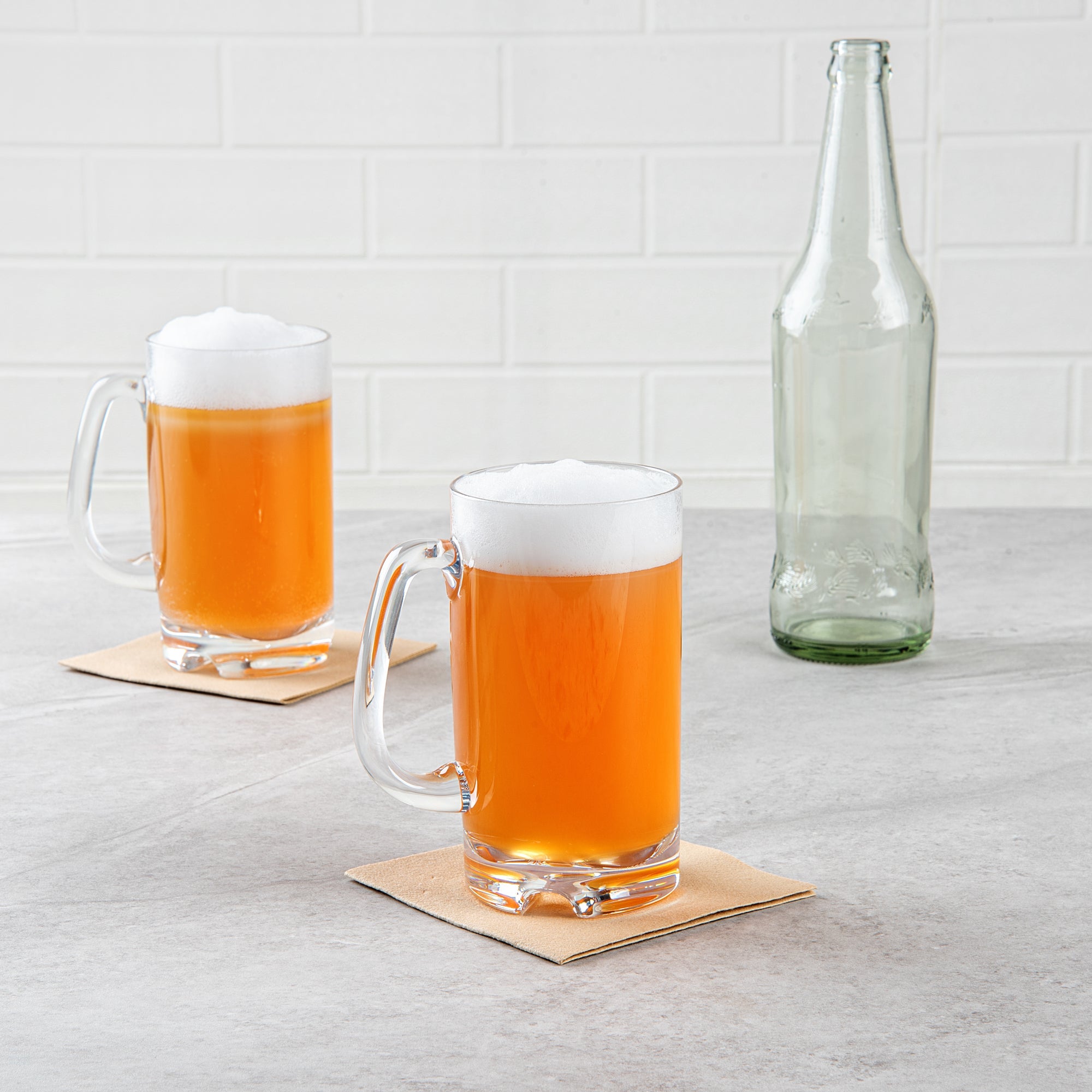 Bev Tek 18 oz Polycarbonate Beer Mug - 4 3/4" x 3 1/4" x 6" - 48 count box