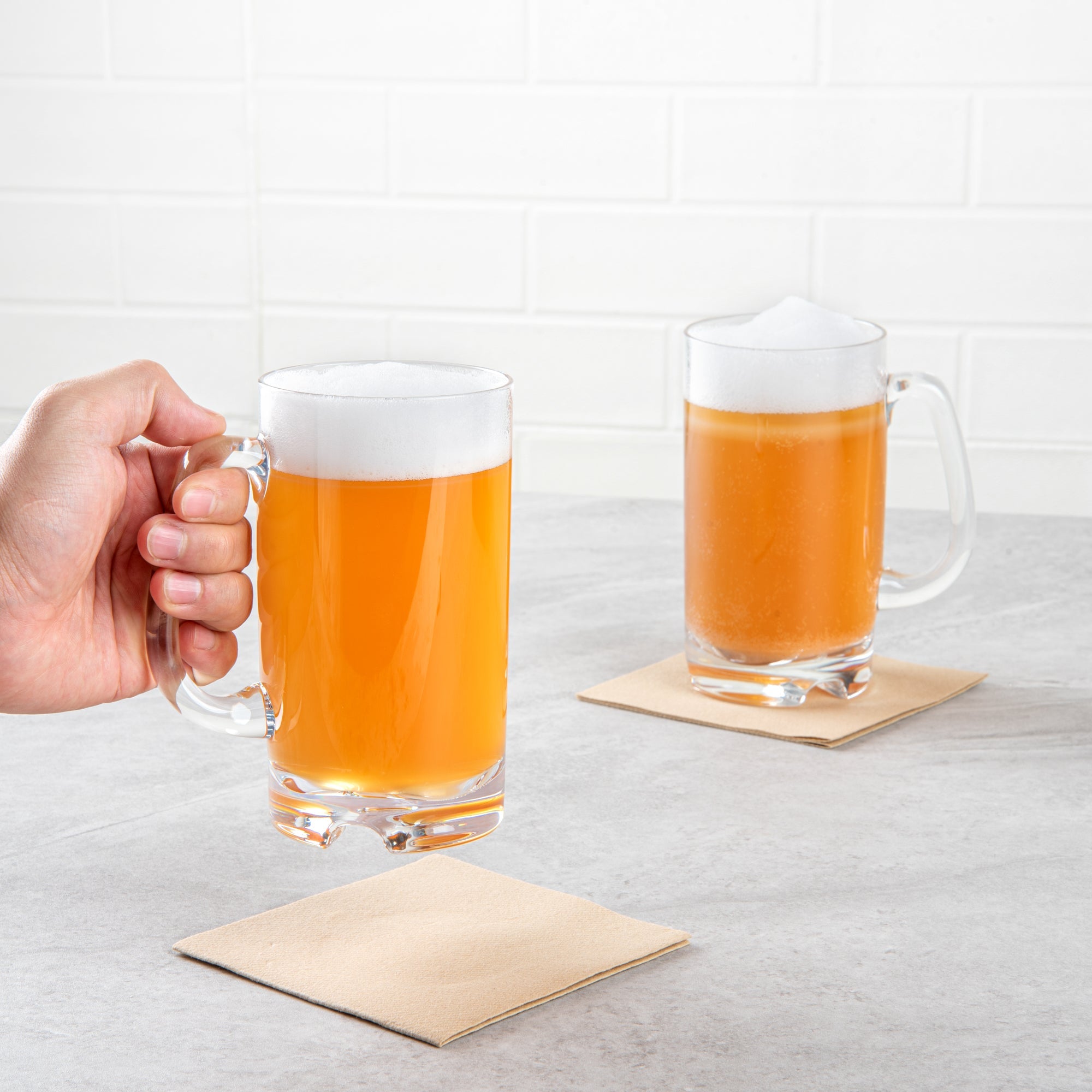 Bev Tek 18 oz Polycarbonate Beer Mug - 4 3/4" x 3 1/4" x 6" - 6 count box
