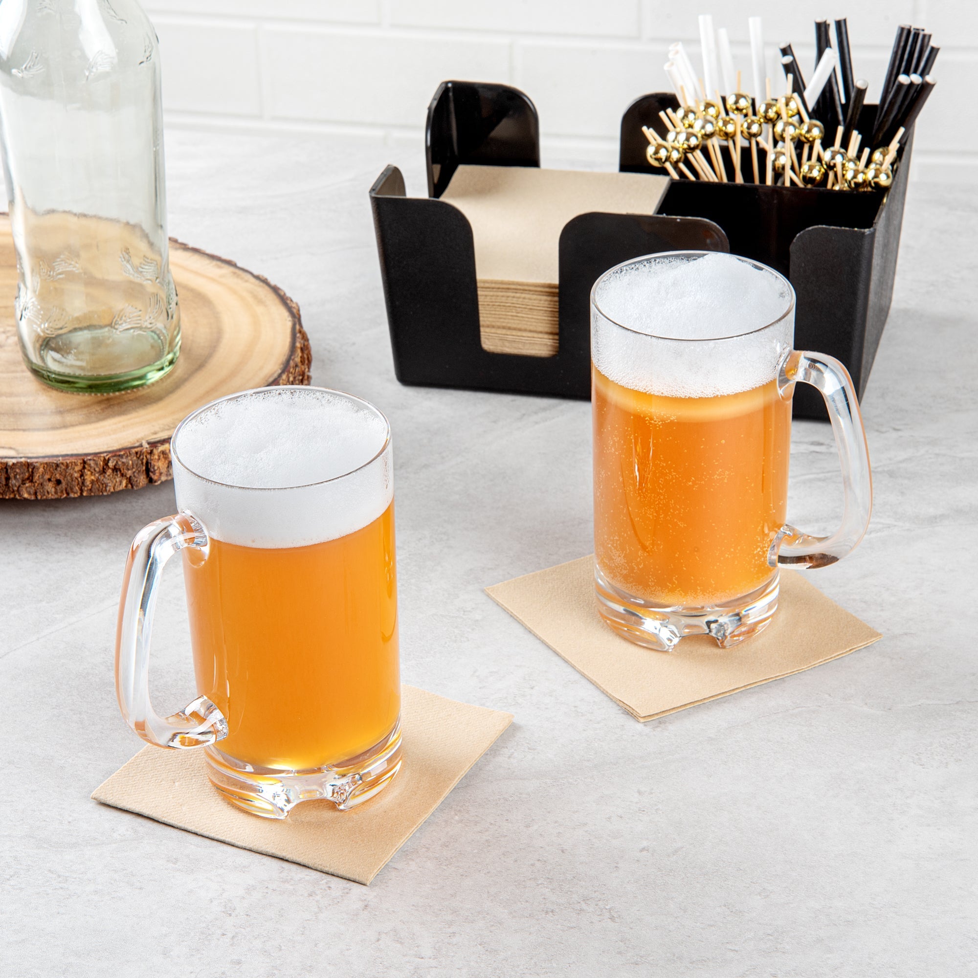 Bev Tek 18 oz Polycarbonate Beer Mug - 4 3/4" x 3 1/4" x 6" - 6 count box