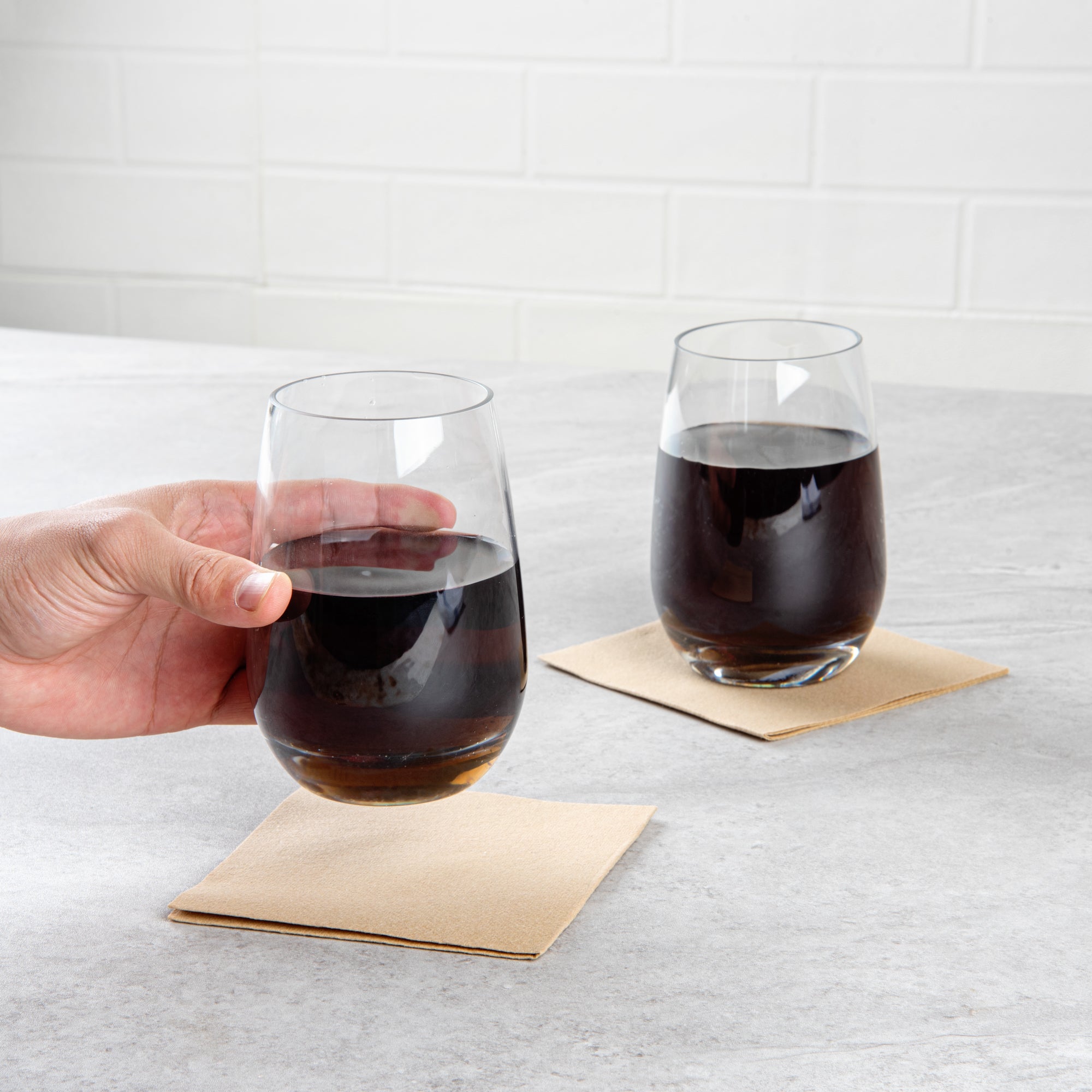 Bev Tek 17 oz Polycarbonate Stemless Wine Glass - 3 1/2" x 3 1/2" x 5" - 6 count box
