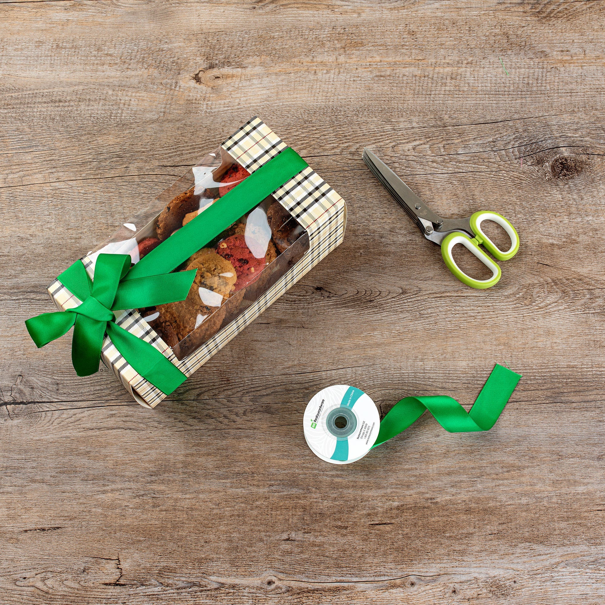 Gift Tek Emerald Green Polyester Satin Ribbon - Single Face - 1" x 10 yds - 10 count box