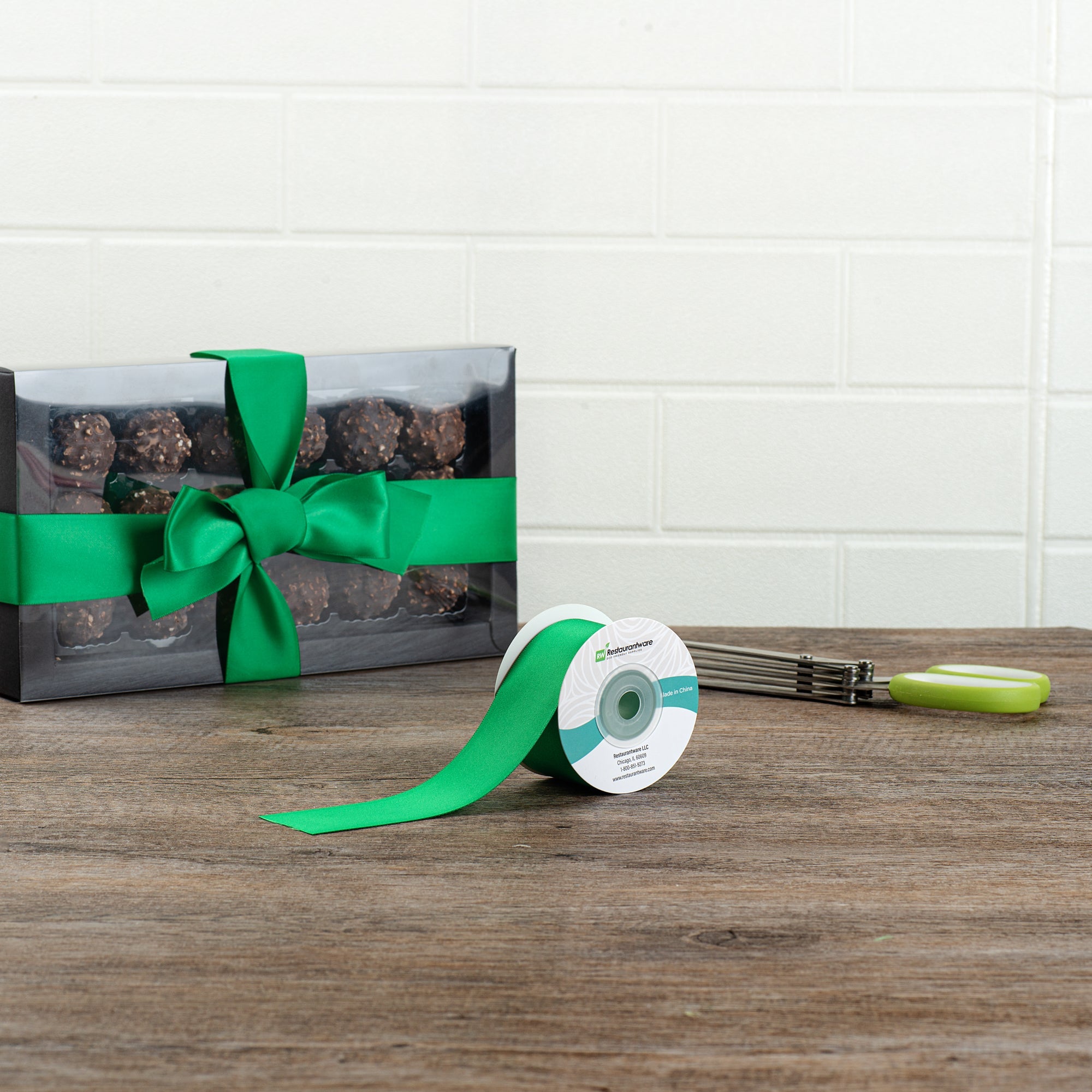 Gift Tek Emerald Green Polyester Satin Ribbon - Single Face - 1 1/2" x 10 yds - 10 count box