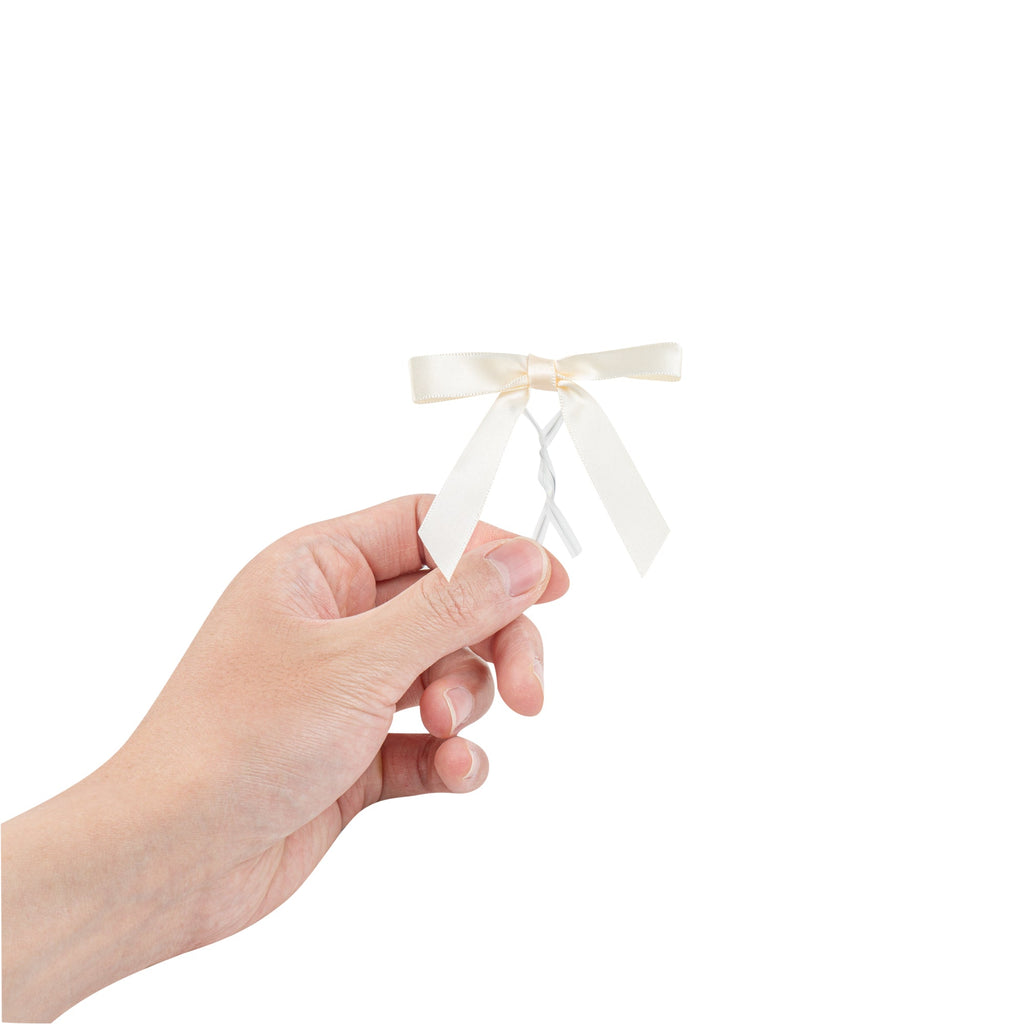 Gift Tek Ivory White Polyester Satin Twist Tie Bow - Pre-Tied - 3" x 2 1/2" - 4000 count box