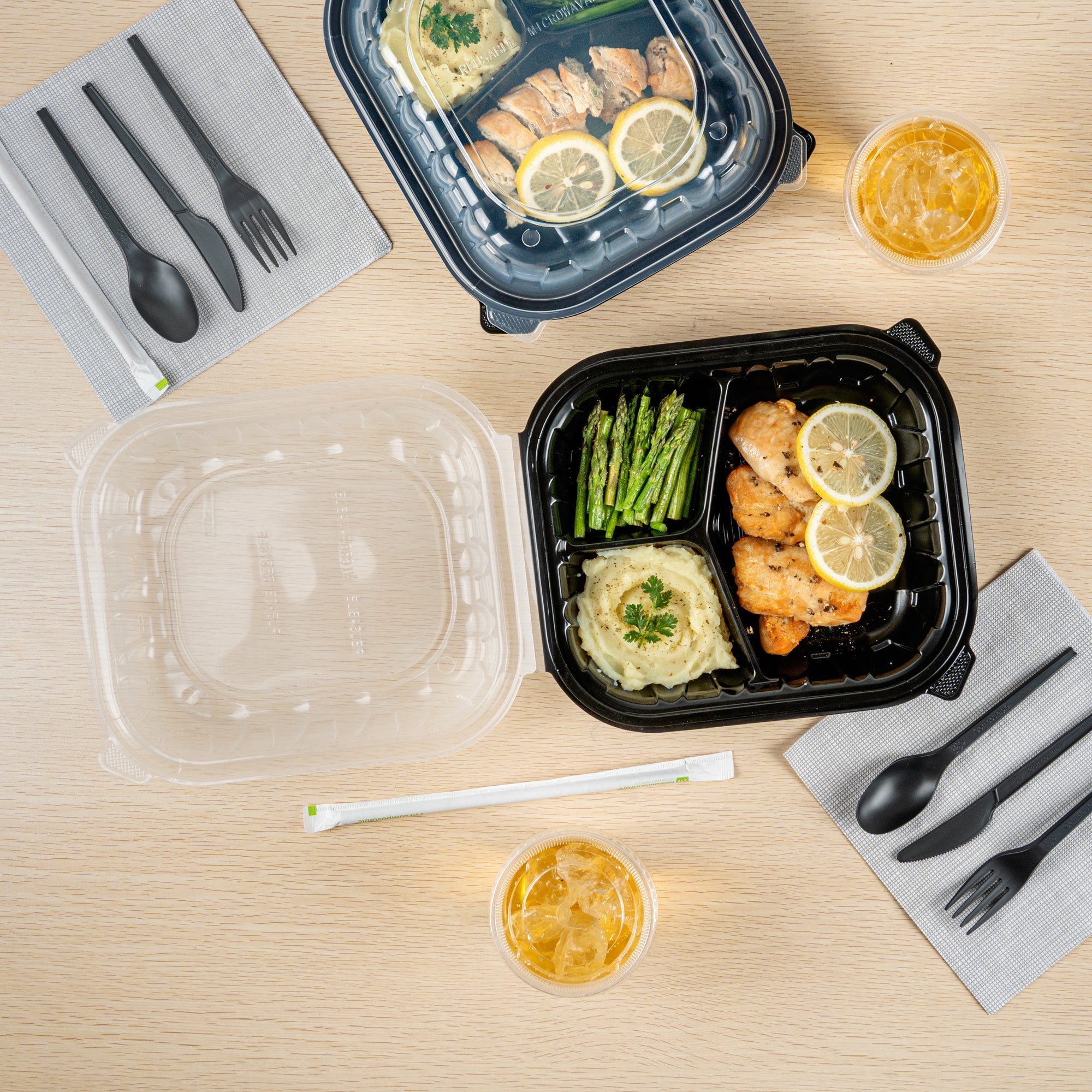 Thermo Tek 54 oz Black Plastic Clamshell Container - 3 Compartments, Microwavable - 10 1/4" x 9" x 3" - 50 count box