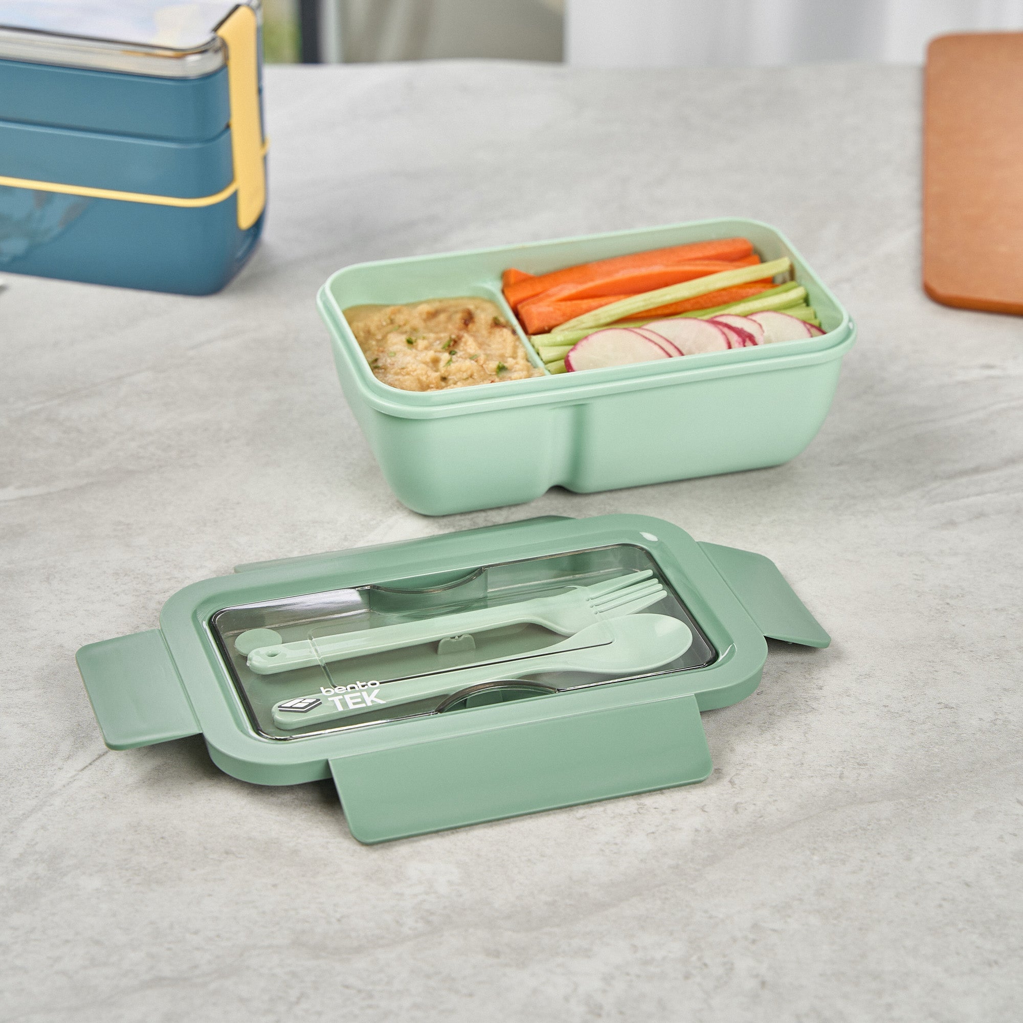 Bento Tek 29 oz Green Lunch Box - BPA-Free, Microwave-Safe, with Fork and Spoon - 7 3/4" x 4 3/4" x 2 3/4" - 1 count box