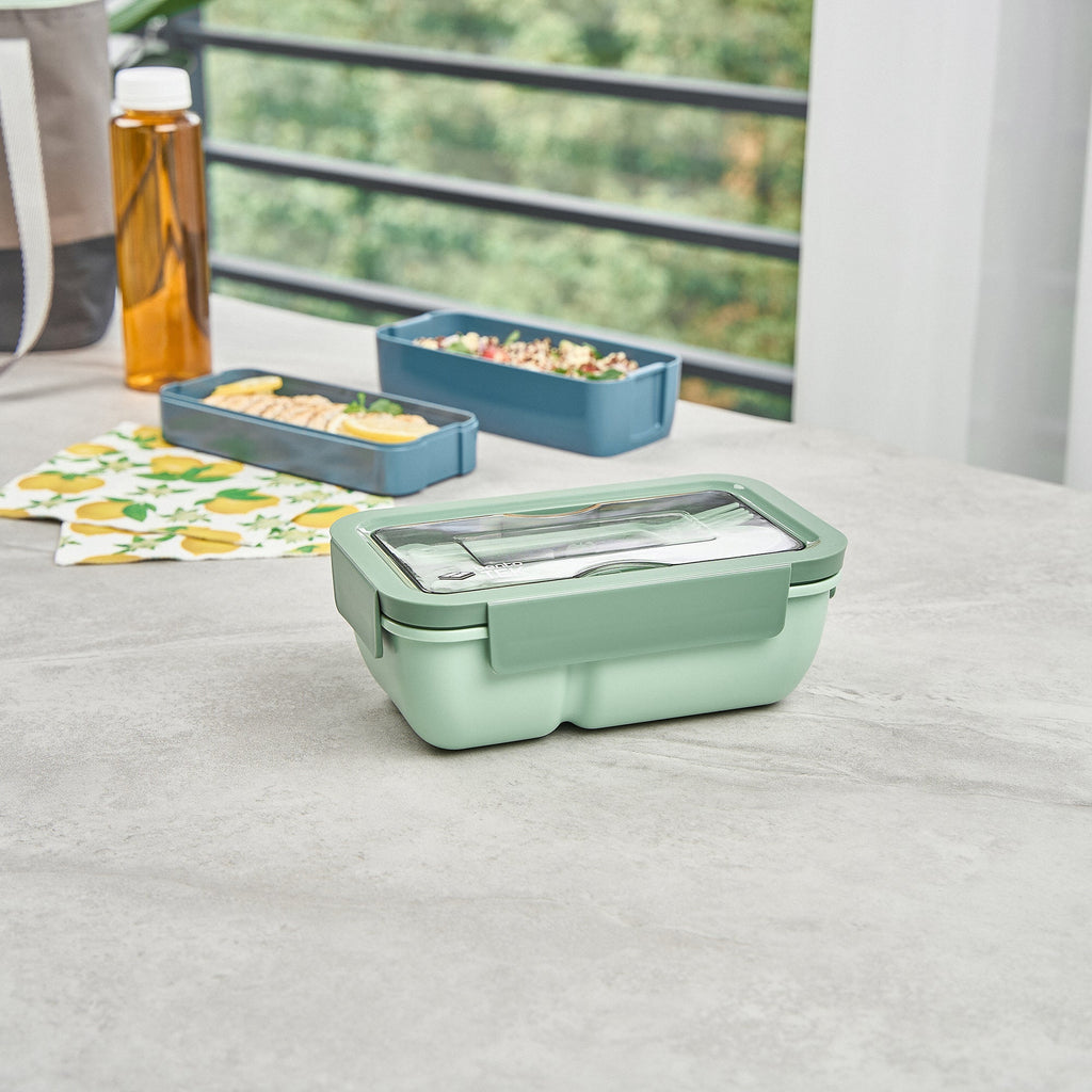 Bento Tek 29 oz Green Lunch Box - BPA-Free, Microwave-Safe, with Fork and Spoon - 7 3/4" x 4 3/4" x 2 3/4" - 1 count box