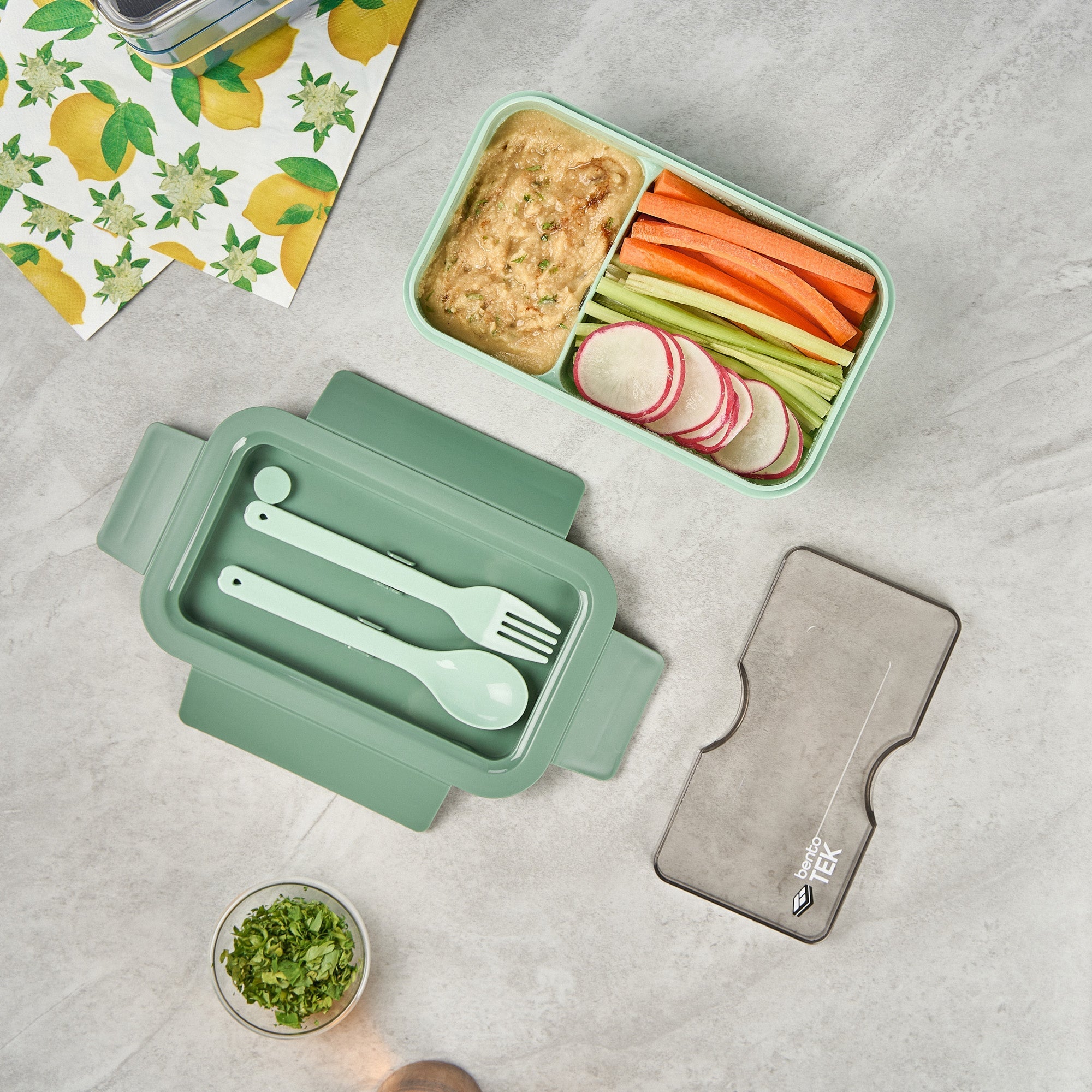 Bento Tek 29 oz Green Lunch Box - BPA-Free, Microwave-Safe, with Fork and Spoon - 7 3/4" x 4 3/4" x 2 3/4" - 1 count box