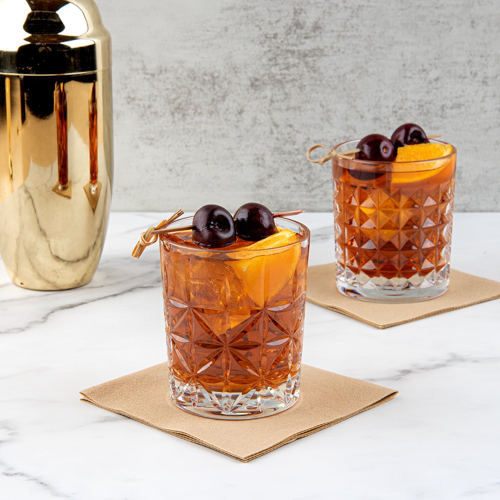 Bev Tek 10 oz Polycarbonate Old Fashioned Glass - Cut Crystal Design - 3 1/4" x 3 1/4" x 3 3/4" - 48 count box