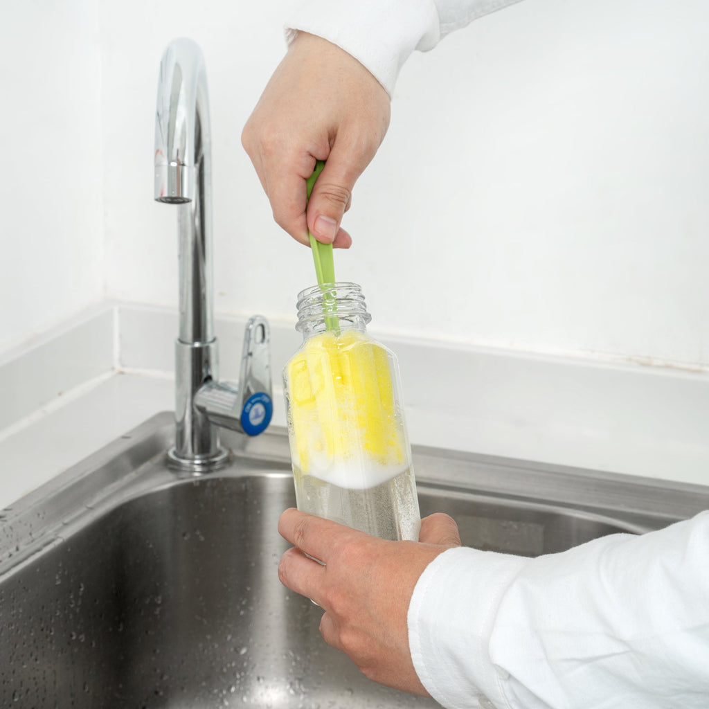 Bottle Tek 100 Square Clear 12 oz Plastic Juice Bottles with Safety Caps - Includes 100 Labels, 10 Funnels and 10 Cleaning Brushes