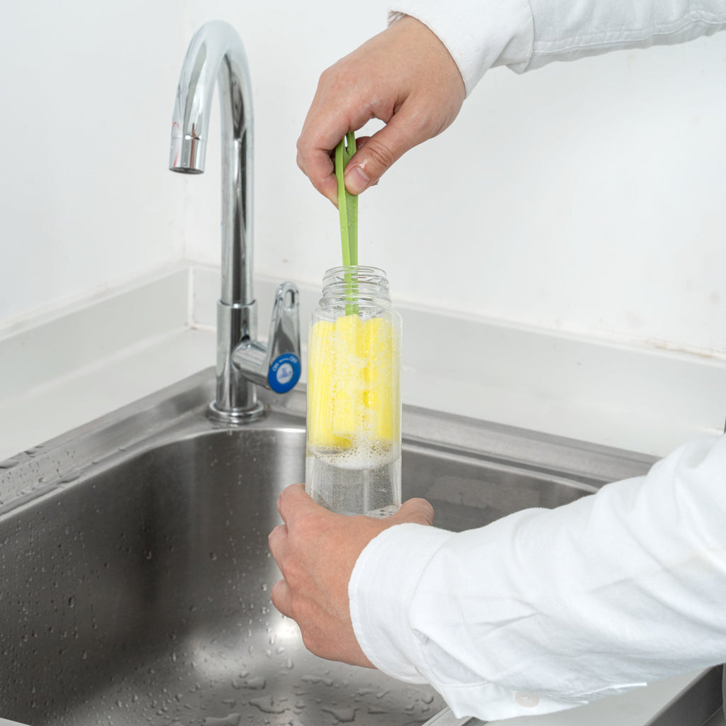 Bottle Tek 100 Round Clear 12 oz Plastic Juice Bottles with Safety Caps - Includes 100 Labels, 10 Funnels and 10 Cleaning Brushes