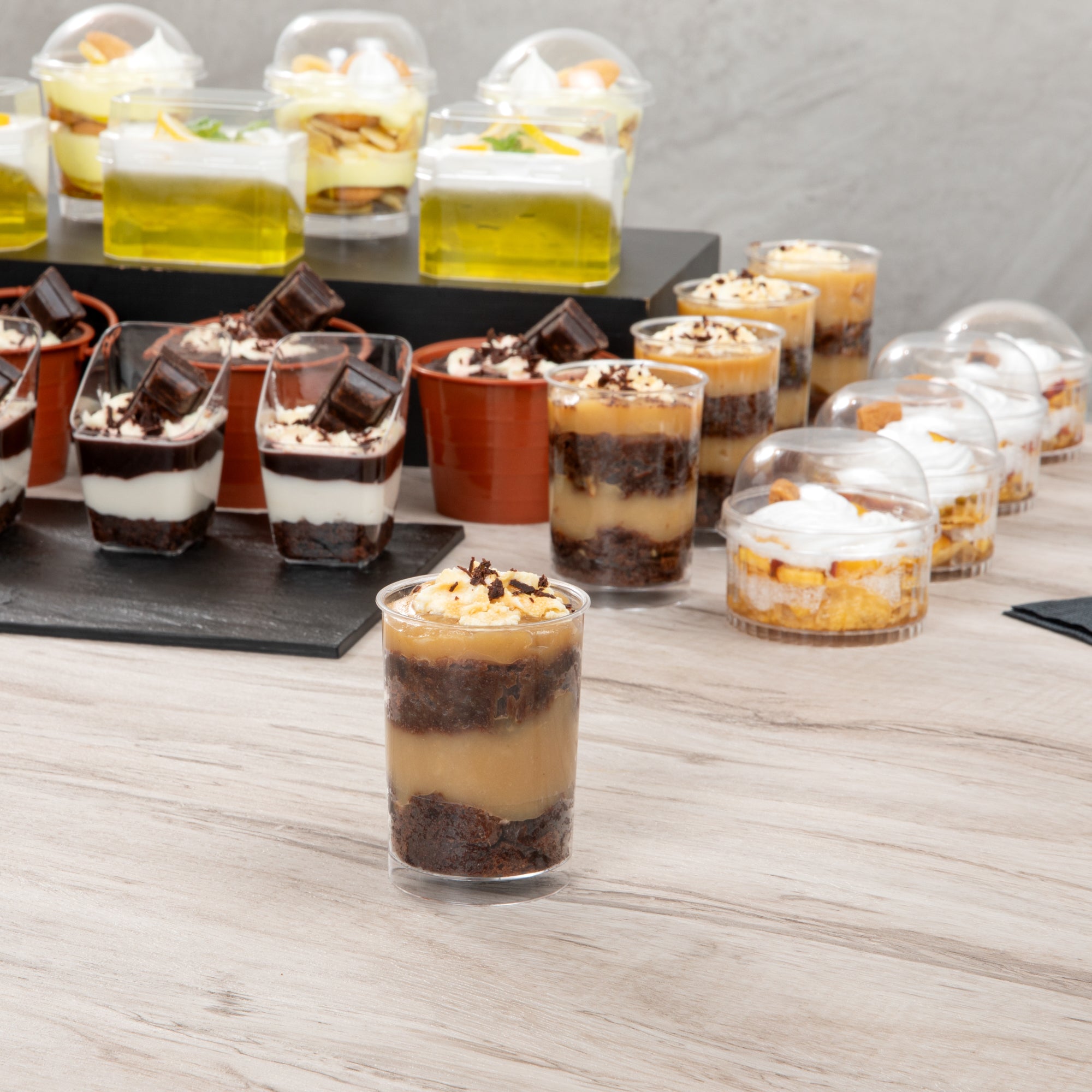 Mini Serve 5 oz Round Clear Plastic Dessert Cup - 2 1/4" x 2 1/4" x 3 1/4" - 25 count box