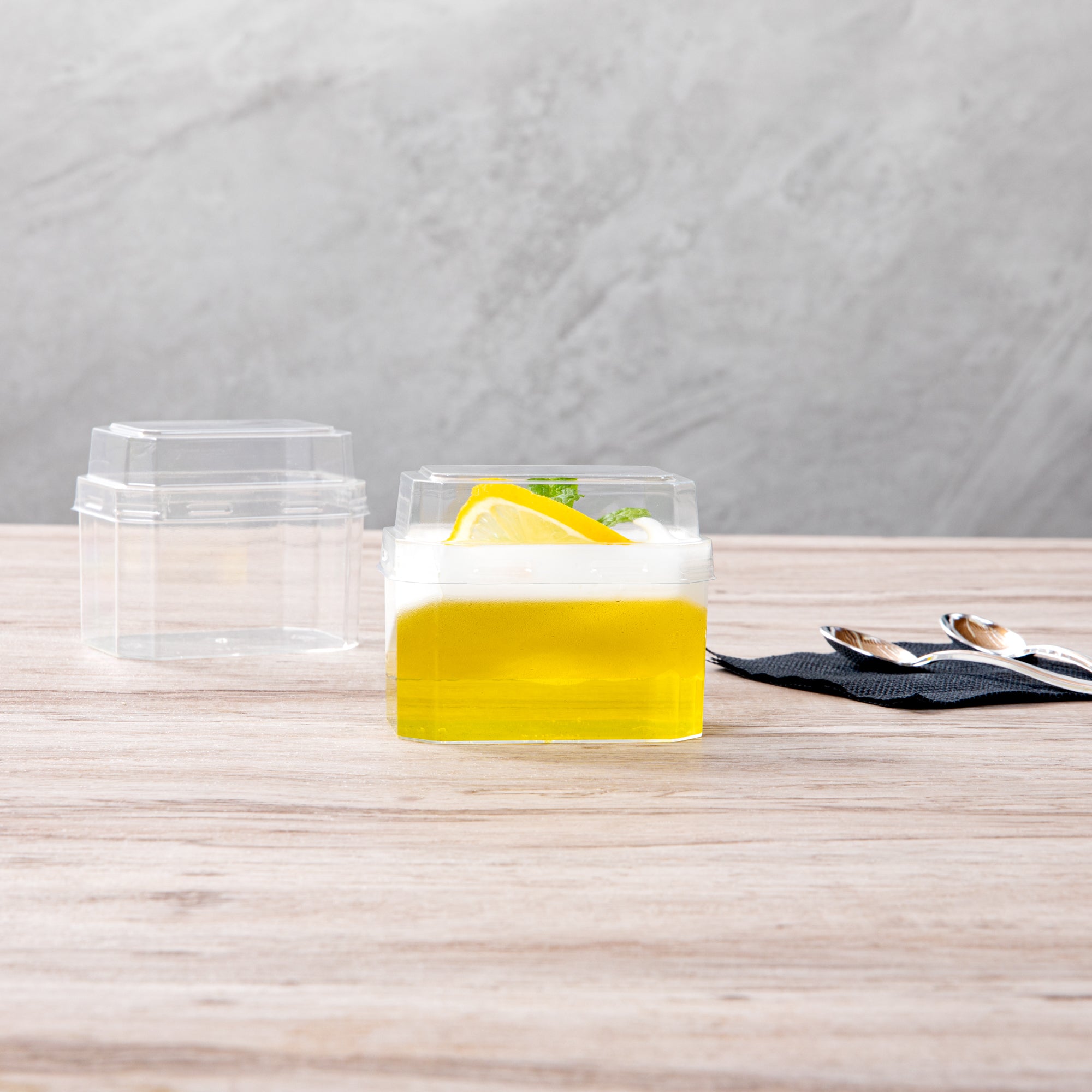 Mini Serve 3 oz Rectangle Clear Plastic Dessert Cup - with Lid - 3 1/4'' x 2'' x 2'' - 100 count box
