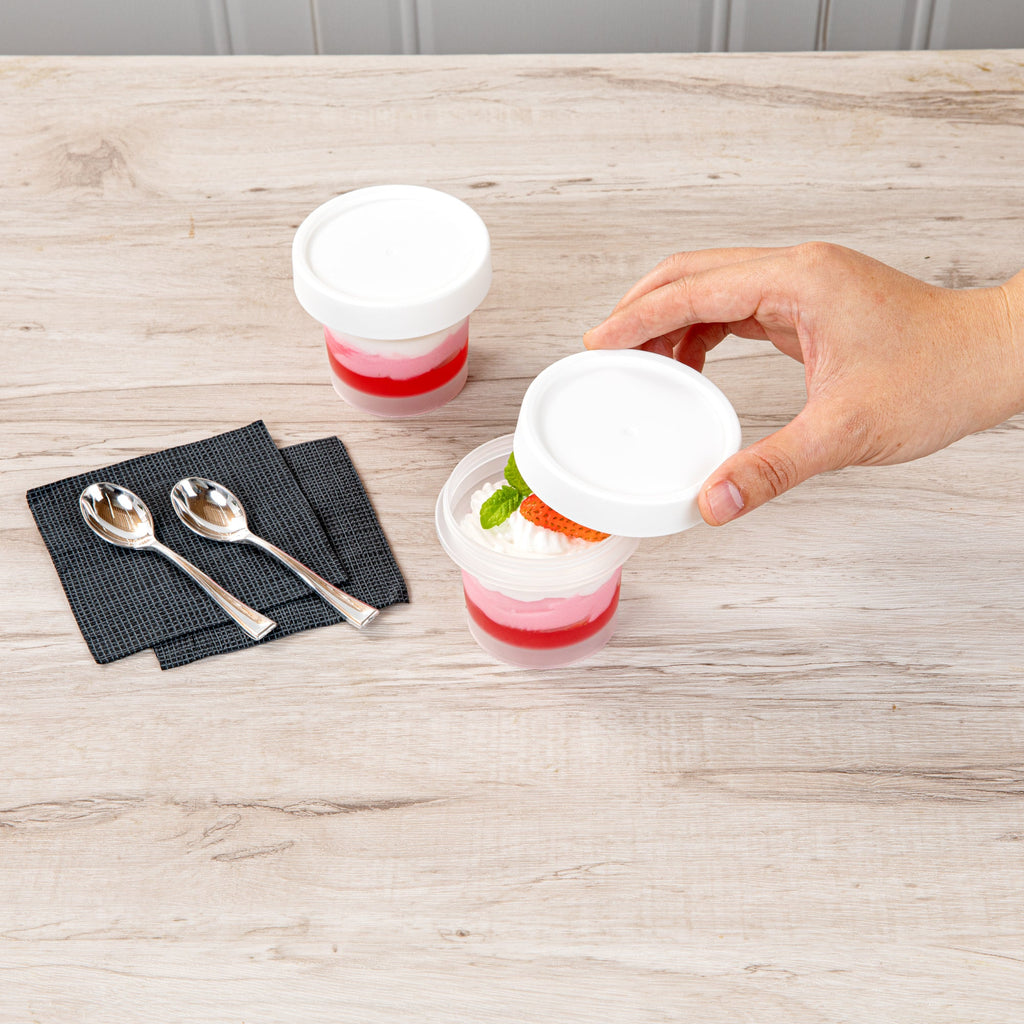 Mini Serve 5 oz Round Clear Plastic Dessert Cup - with Lid - 3'' x 3'' x 2 1/2'' - 100 count box