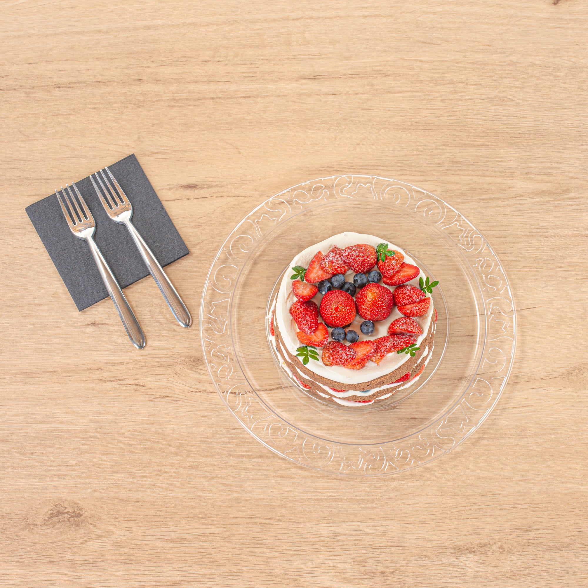 Maxi Serve Round Clear Plastic Plate - with Lace Rim - 11 3/4" x 11 3/4" - 25 count box