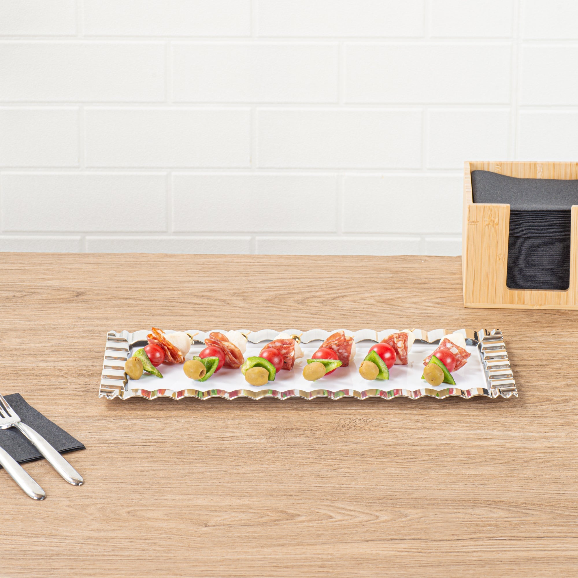 Maxi Serve Rectangle White Plastic Plate - with Silver Ruffled Rim - 14 1/4" x 6 1/4" - 25 count box