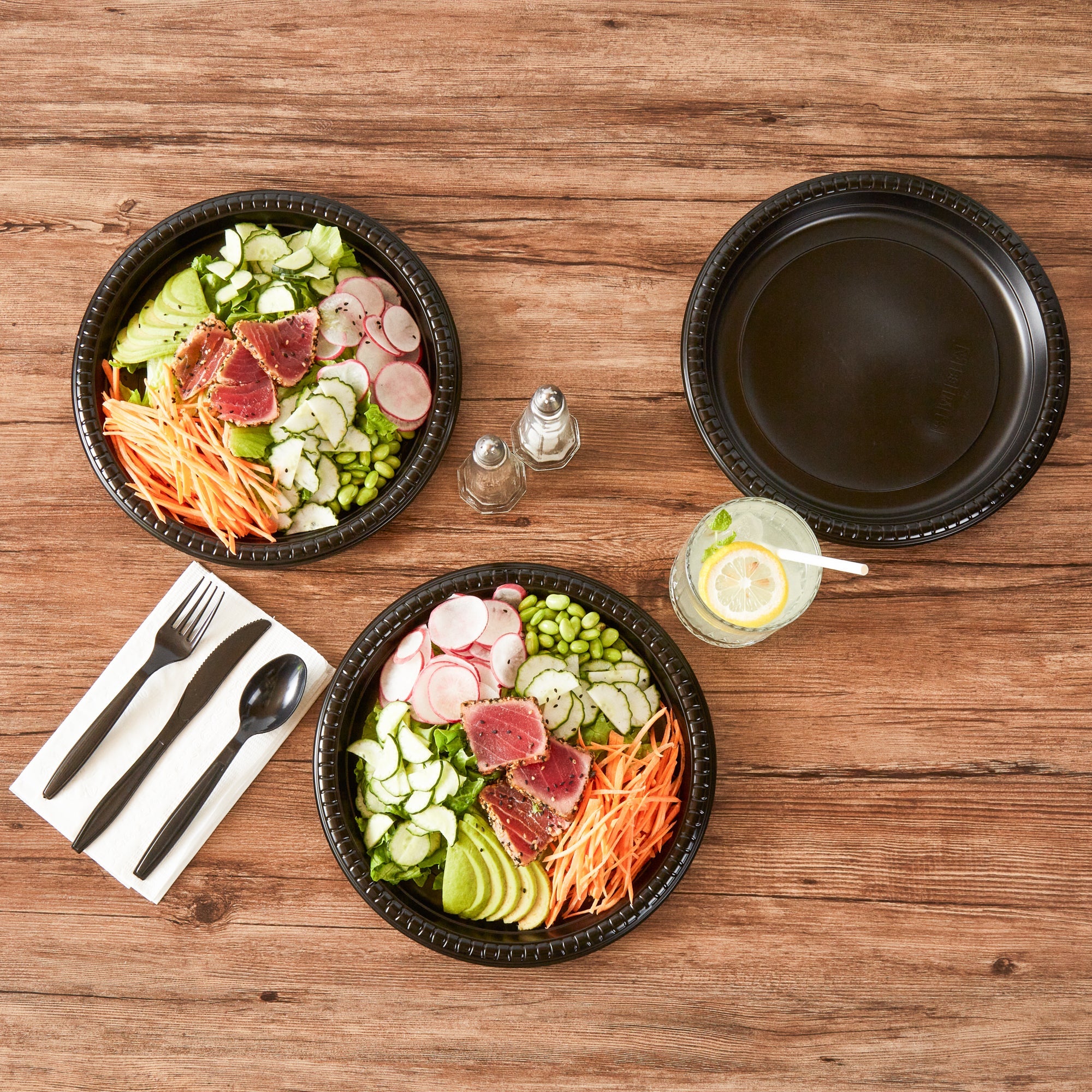 Chef 101 Round Black Plastic Plate - Microwavable - 10 1/4" x 10 1/4" x 3/4" - 50 count box