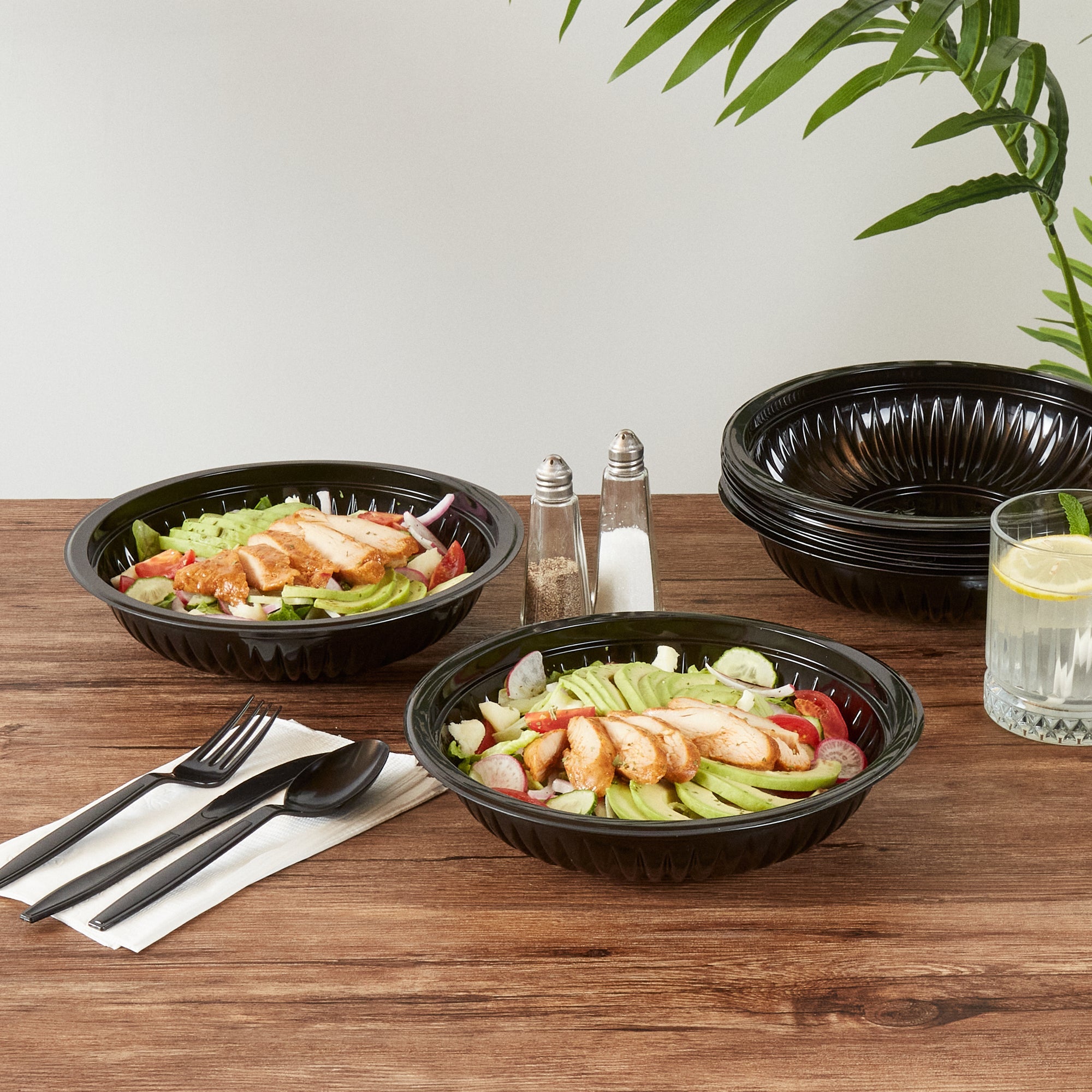 Chef 101 34 oz Round Black Plastic Bowl - Microwavable - 9" x 9" x 2" - 50 count box