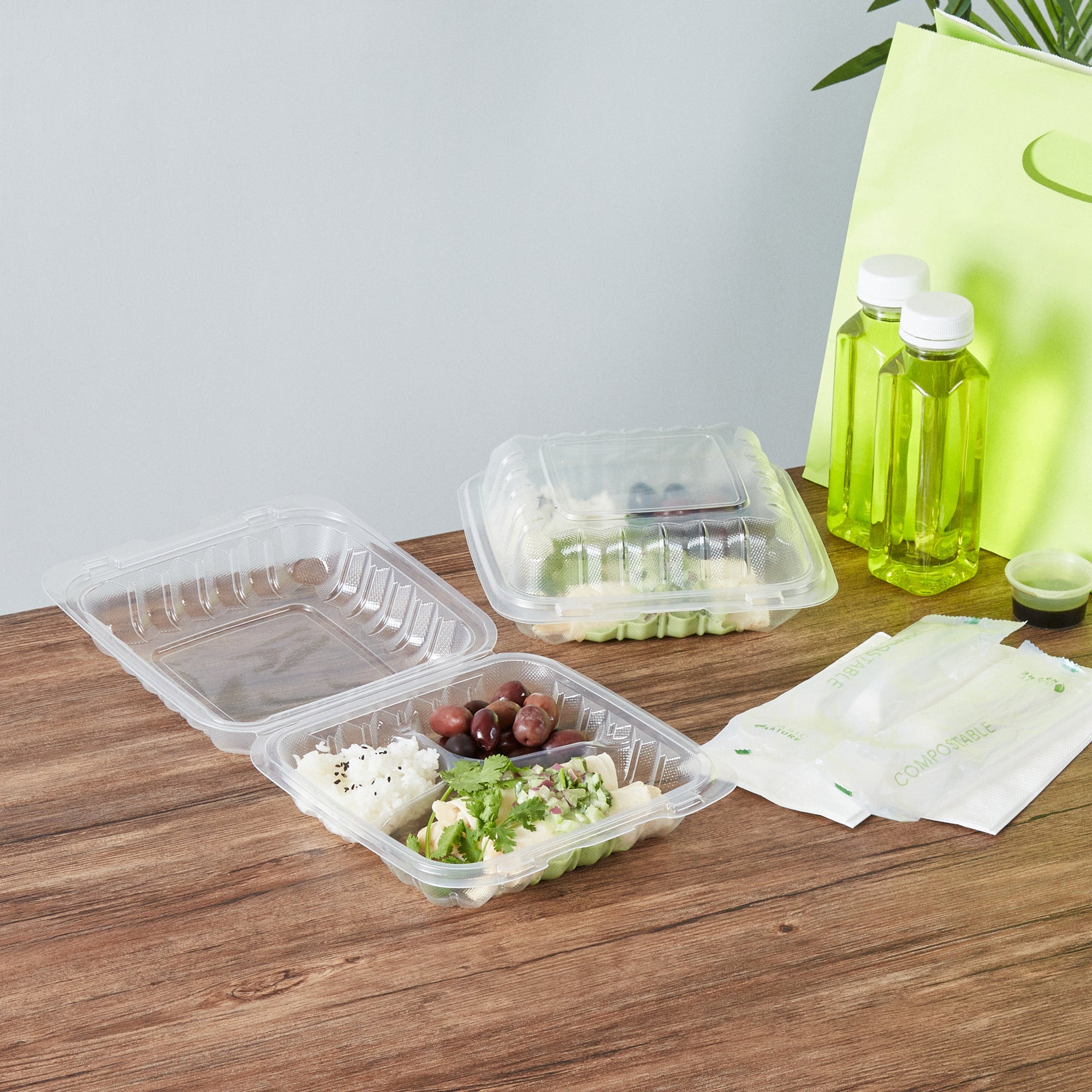Chef 101 30 oz Square Clear Plastic Clamshell Container - 3 Compartments, Microwavable - 7 1/2" x 7 1/2" x 2 3/4" - 100 count box