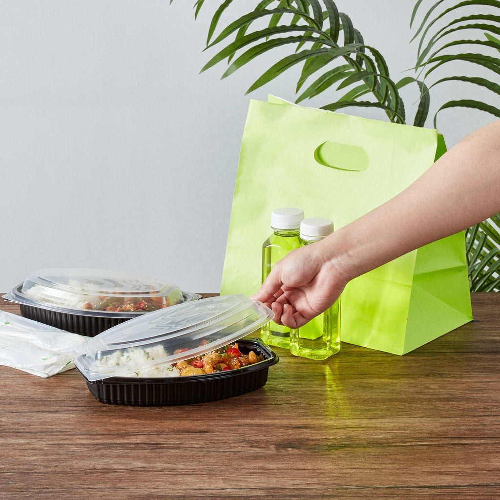 Chef 101 21 oz Oval Black Plastic Food Container - with Clear Lid, Microwavable - 9 1/4" x 5 3/4" x 2 1/4" - 100 count box