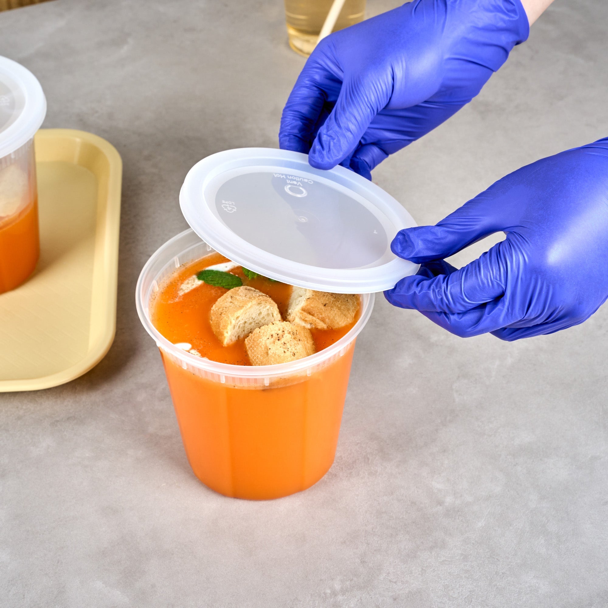Asporto 32 oz Round Clear Plastic Soup Container - with Lid, Microwavable - 5" x 5" x 5" - 50 count box