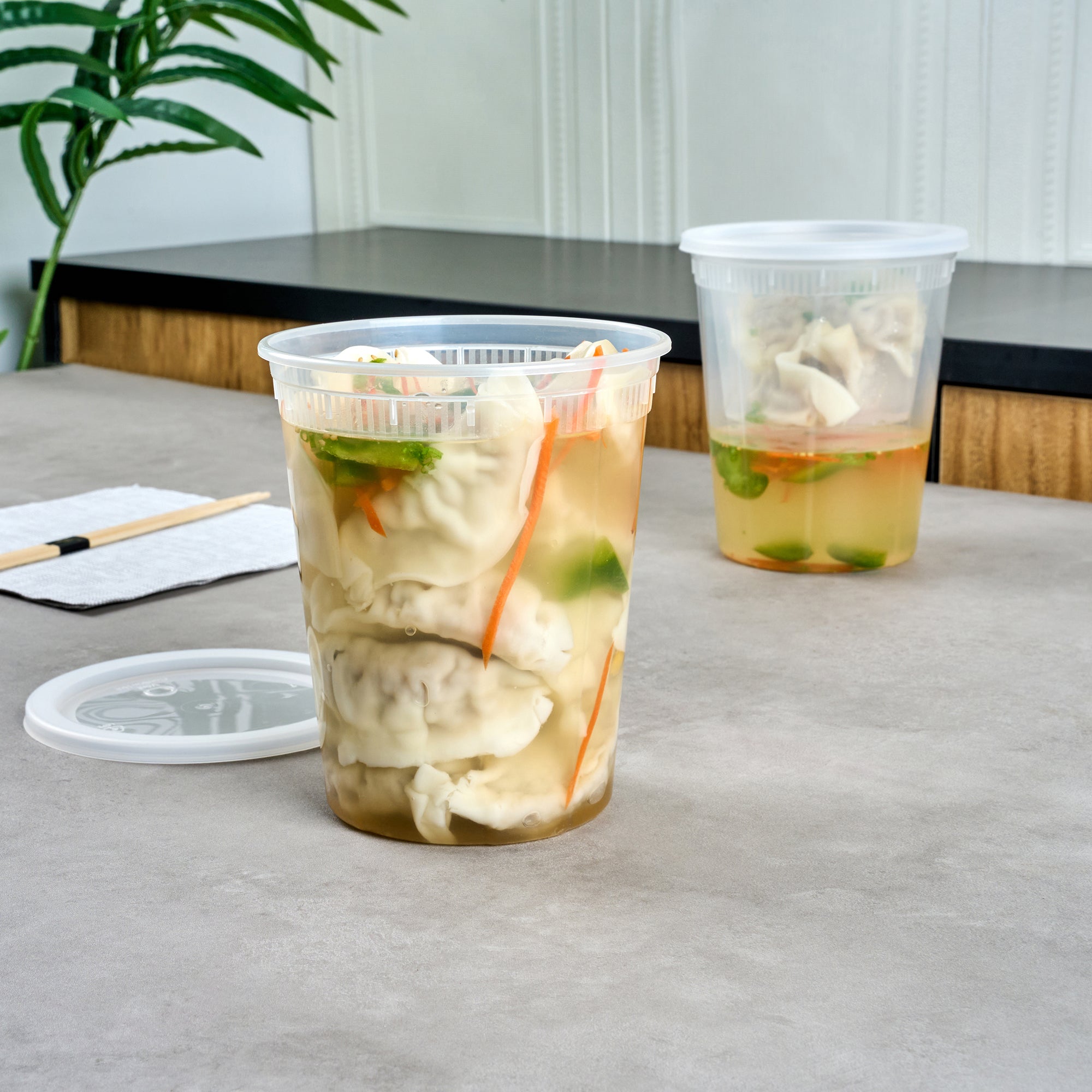 Asporto 40 oz Round Clear Plastic Soup Container - with Lid, Microwavable - 5" x 5" x 6" - 50 count box