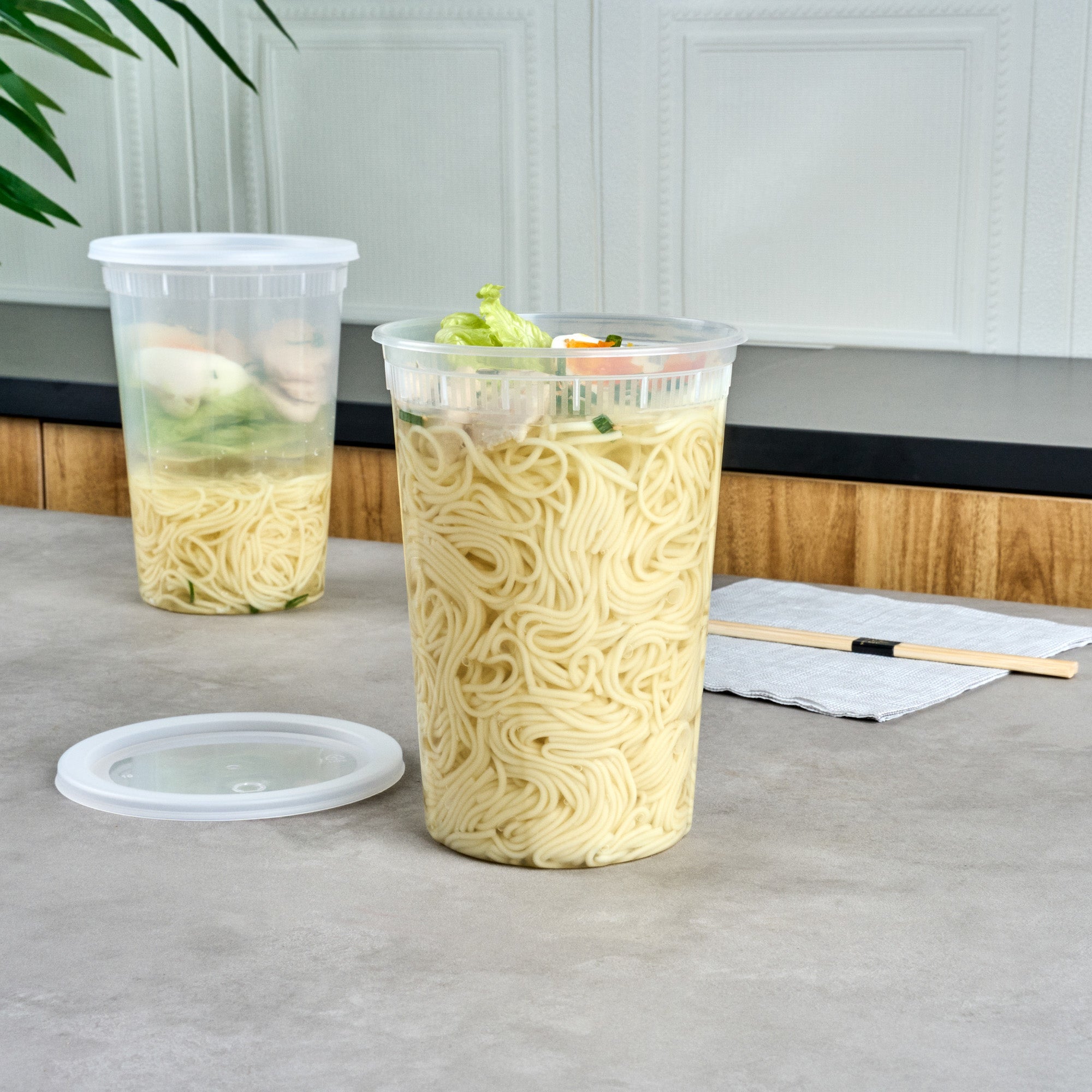 Asporto 48 oz Round Clear Plastic Soup Container - with Lid, Microwavable - 5" x 5" x 7" - 100 count box