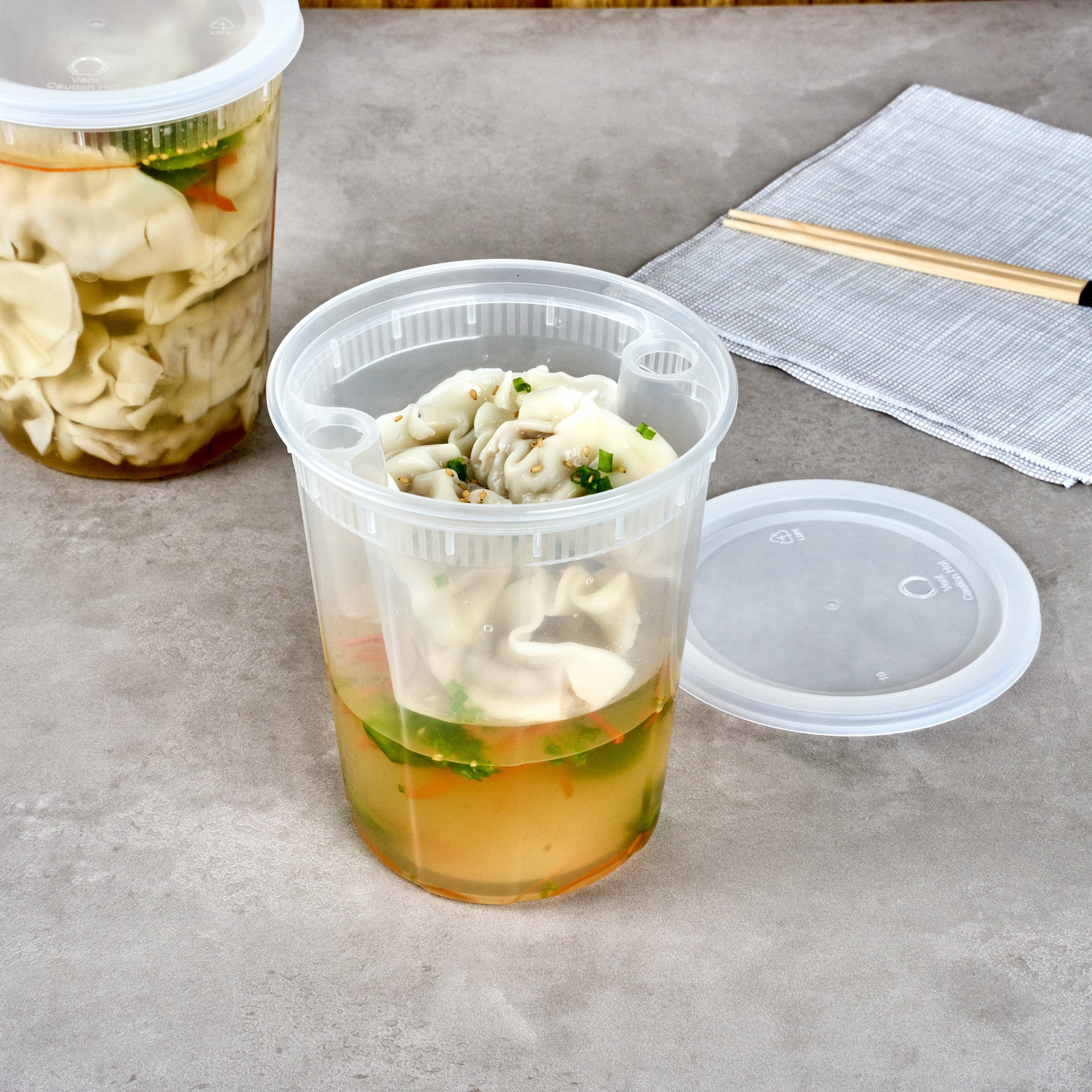 Asporto 20 oz Round Clear Plastic Insert - Fits 32, 40 and 48 oz Soup Container, Microwavable - 50 count box