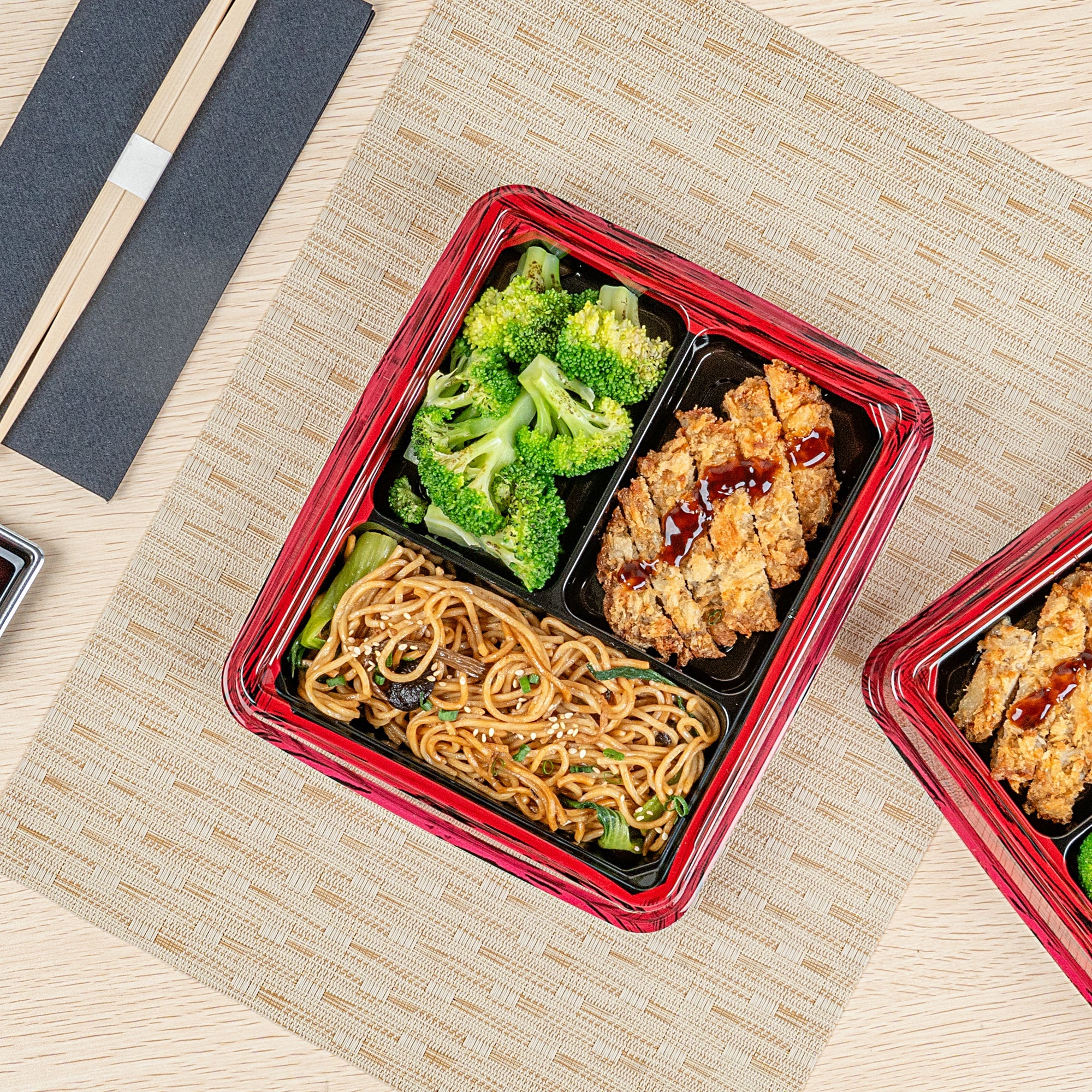 Bento Tek 16 oz Rectangle Red and Black Plastic Bento Box - 3 Compartments - 8 3/4" x 7 1/2" x 1 1/4" - 100 count box
