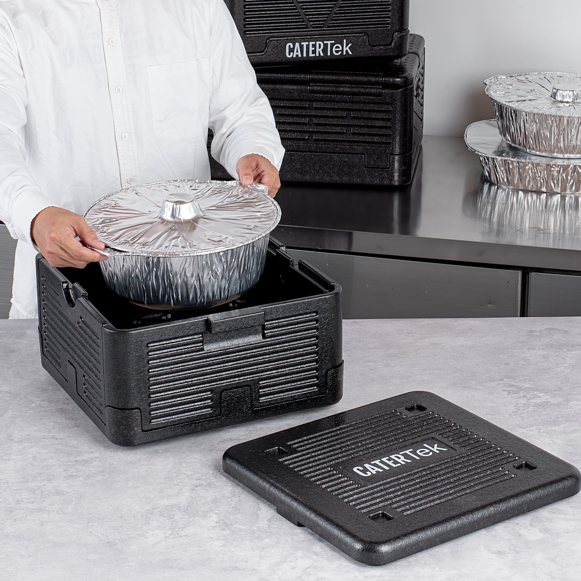 Cater Tek Black EPP Food Pan Carrier - Insulated, Top Loading, Collapsible - 15" x 15" x 8 3/4" - 1 count box