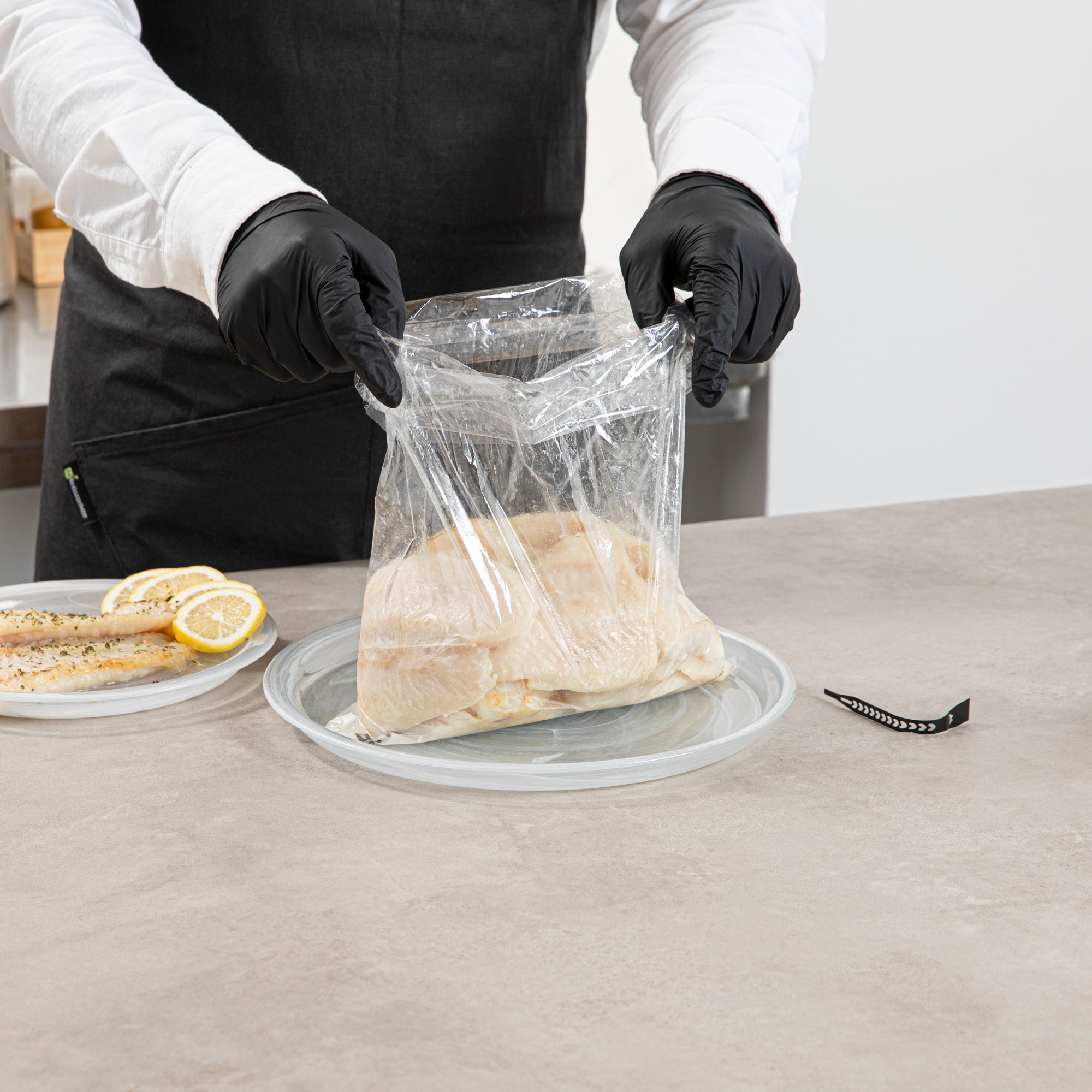 Fresh Hero Clear Plastic Oven Bag - with Ties, BPA-Free - 10" x 15" - 5 count box