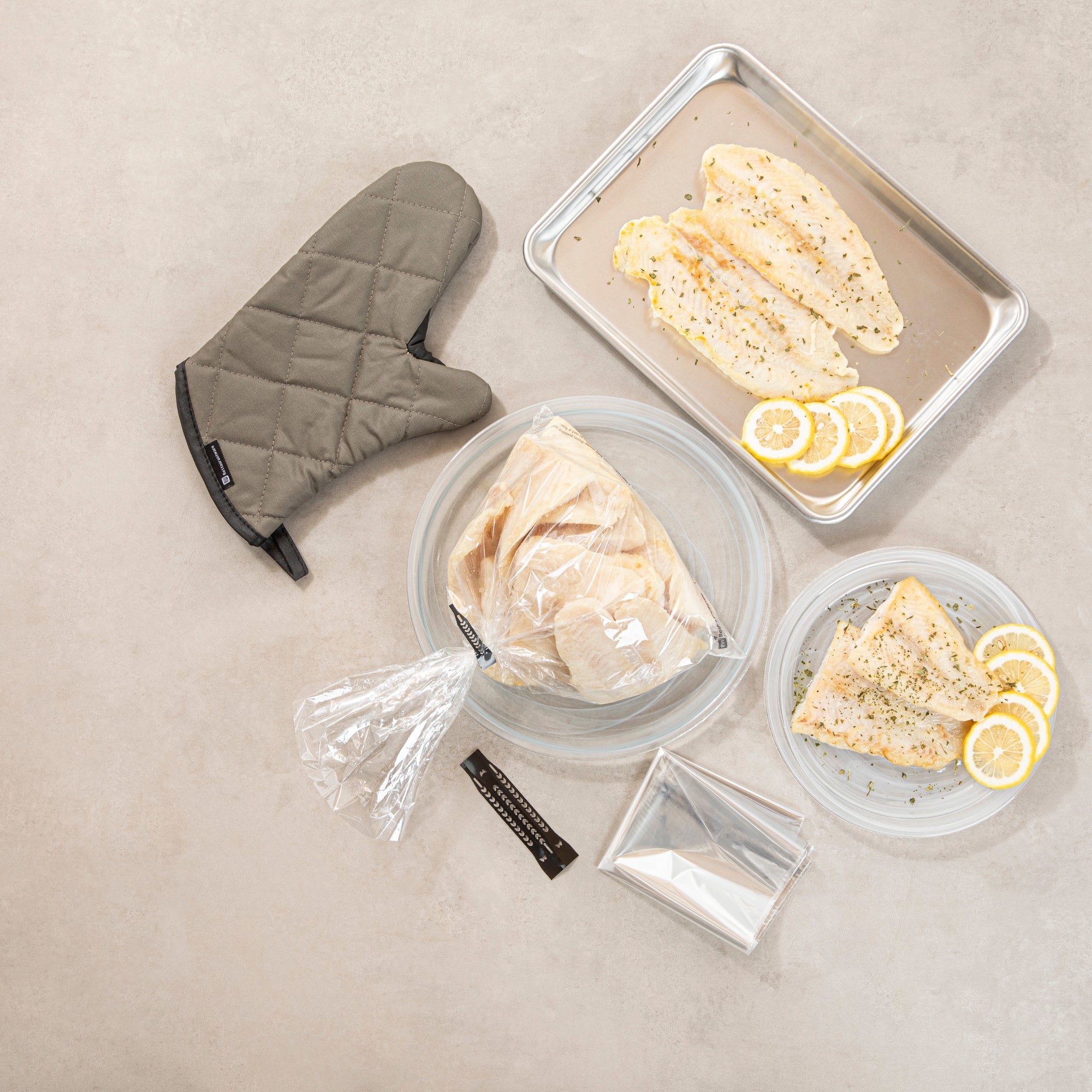 Fresh Hero Clear Plastic Oven Bag - with Ties, BPA-Free - 10" x 15" - 5 count box