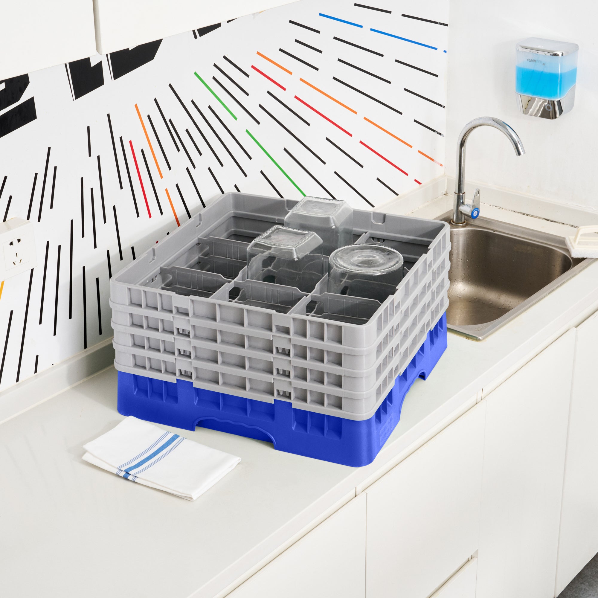 Clean Tek Professional Blue Glass Rack - 9 Compartments, 1 Full Drop and 3 Half Drop Extenders - 19 3/4" x 19 3/4" x 10 1/2" - 1 count box