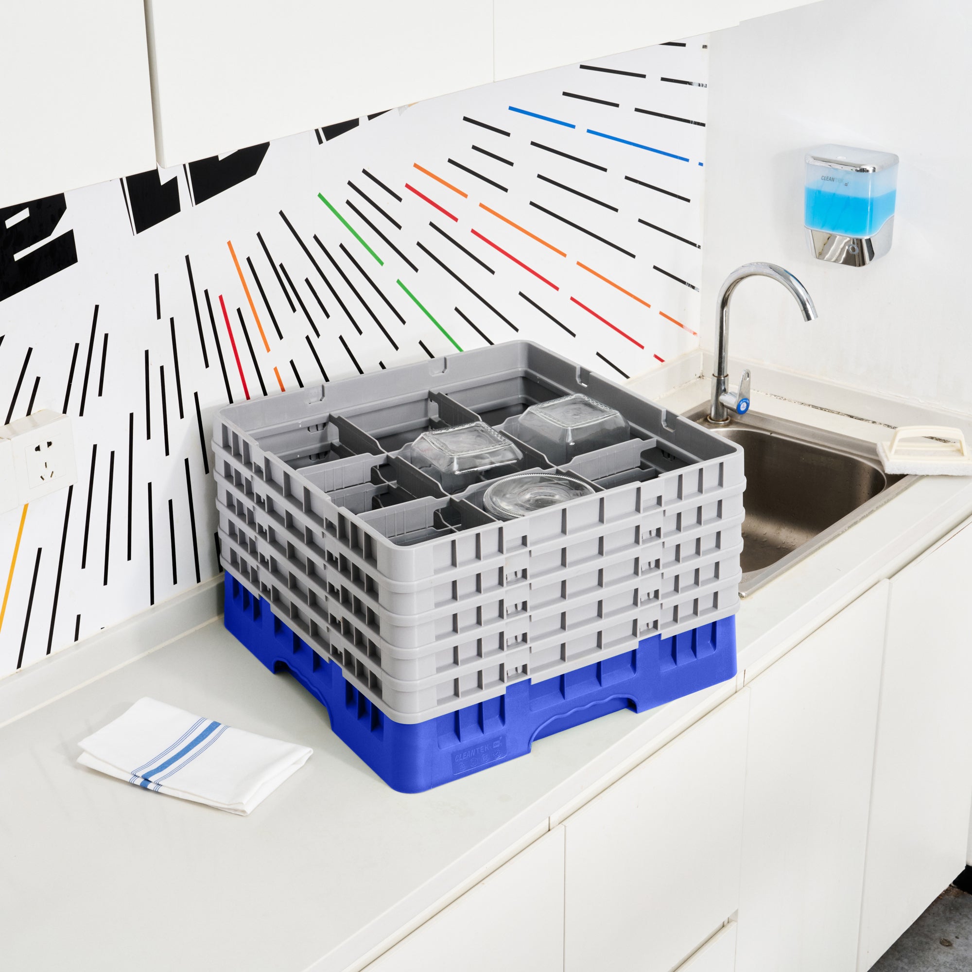 Clean Tek Professional Blue Glass Rack - 9 Compartments, 1 Full Drop and 4 Half Drop Extenders - 19 3/4" x 19 3/4" x 12 1/4" - 1 count box