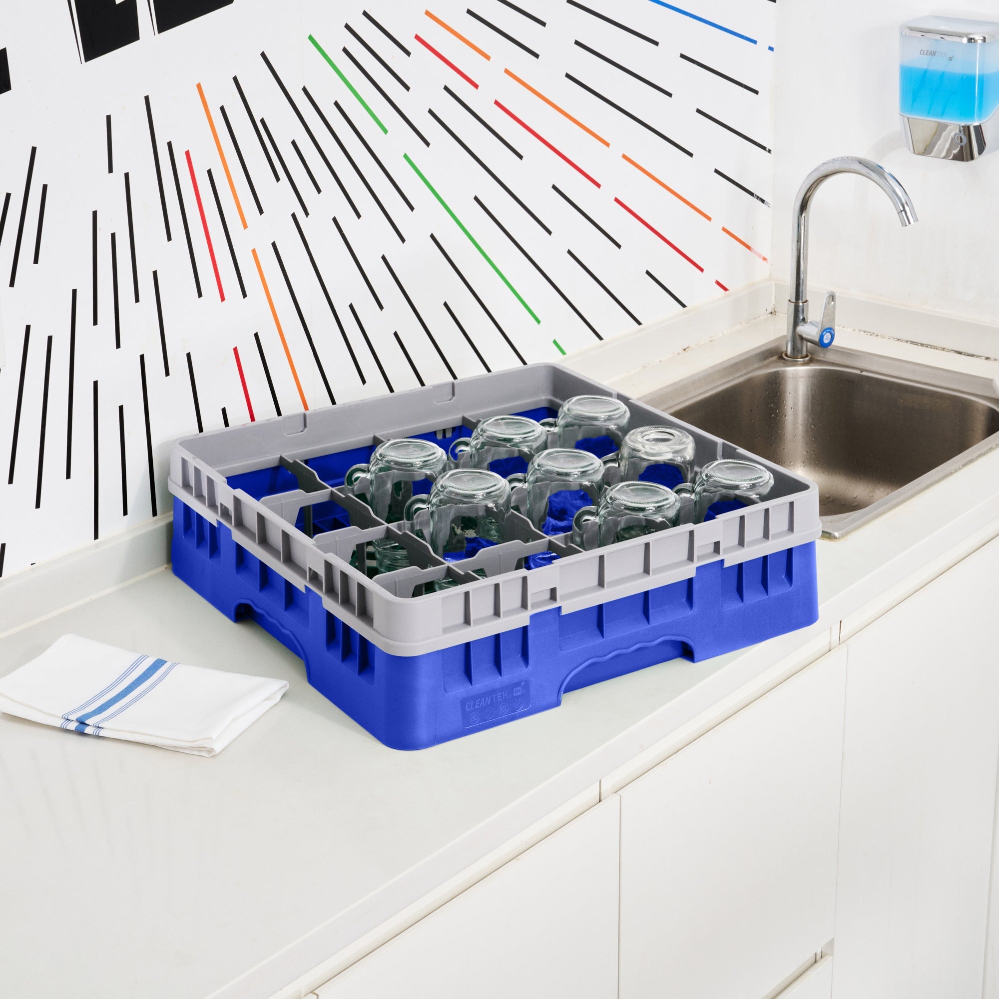 Clean Tek Professional Blue Glass Rack - 16 Compartments, 1 Full Drop Extender - 19 3/4" x 19 3/4" x 5 3/4" - 1 count box