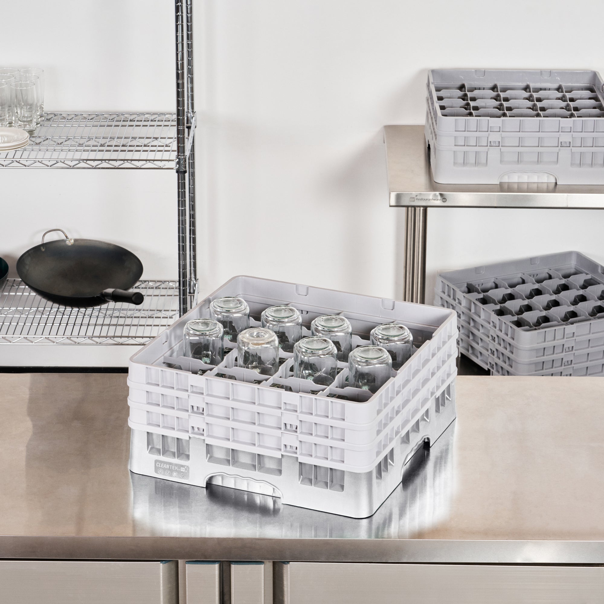 Clean Tek Professional Gray Glass Rack - 16 Compartments, 1 Full Drop and 2 Half Drop Extenders - 19 3/4" x 19 3/4" x 8 3/4" - 1 count box